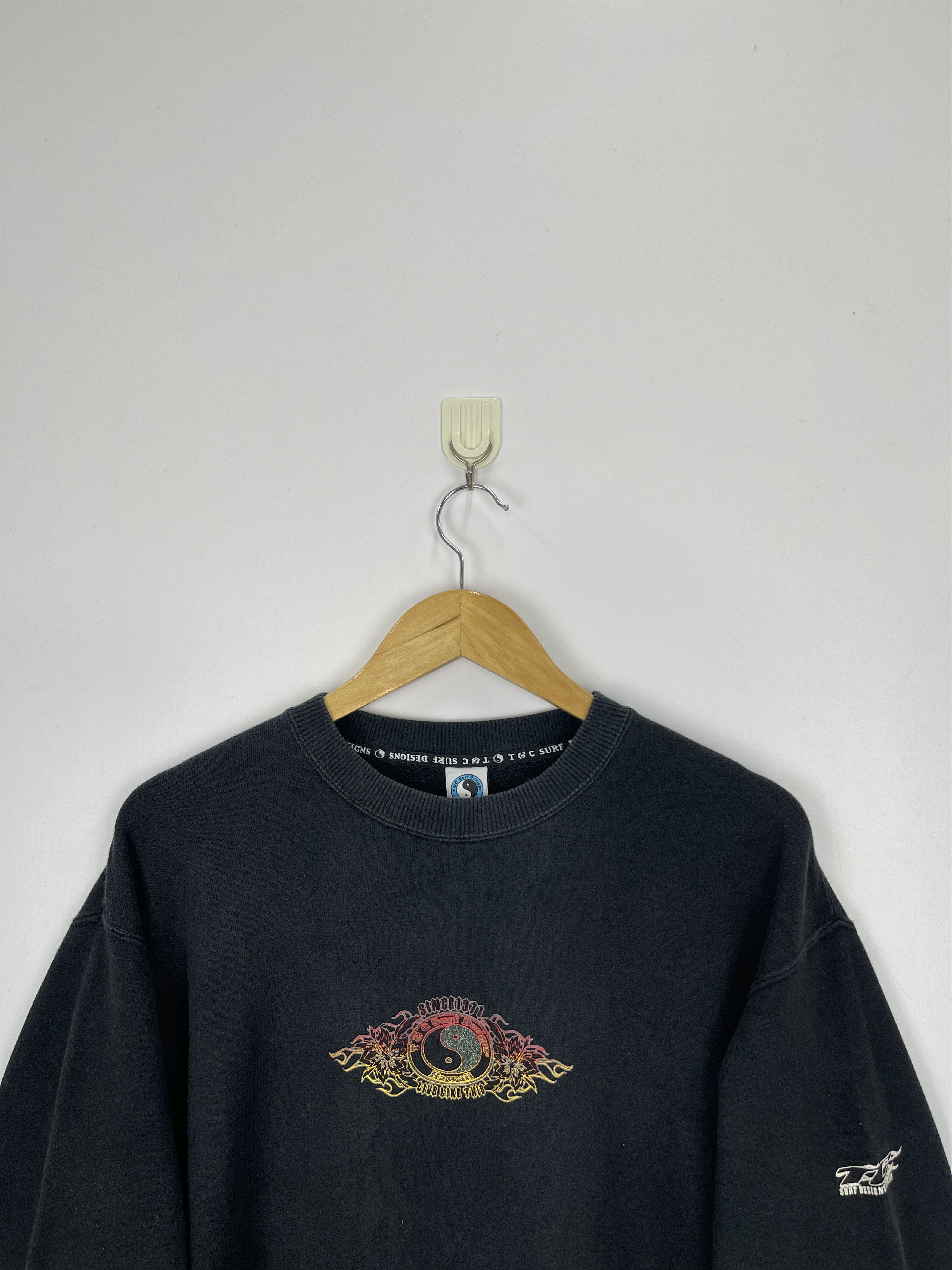 Vintage Vintage T&C Surf Design Hawaii Thai Chi Sweatshirt Size US M / EU 48-50 / 2 - 3 Thumbnail