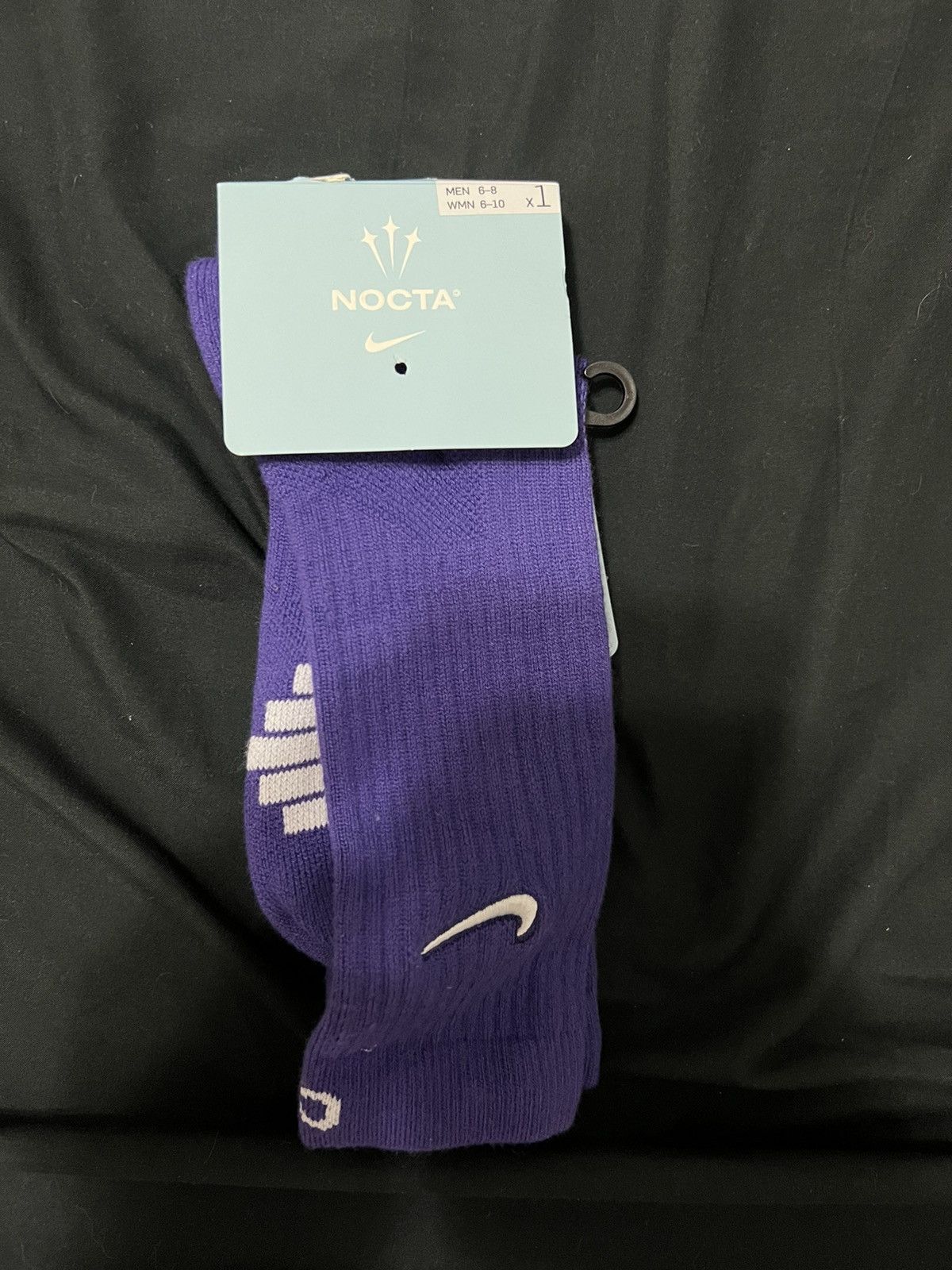 Purple shops nike basketball socks