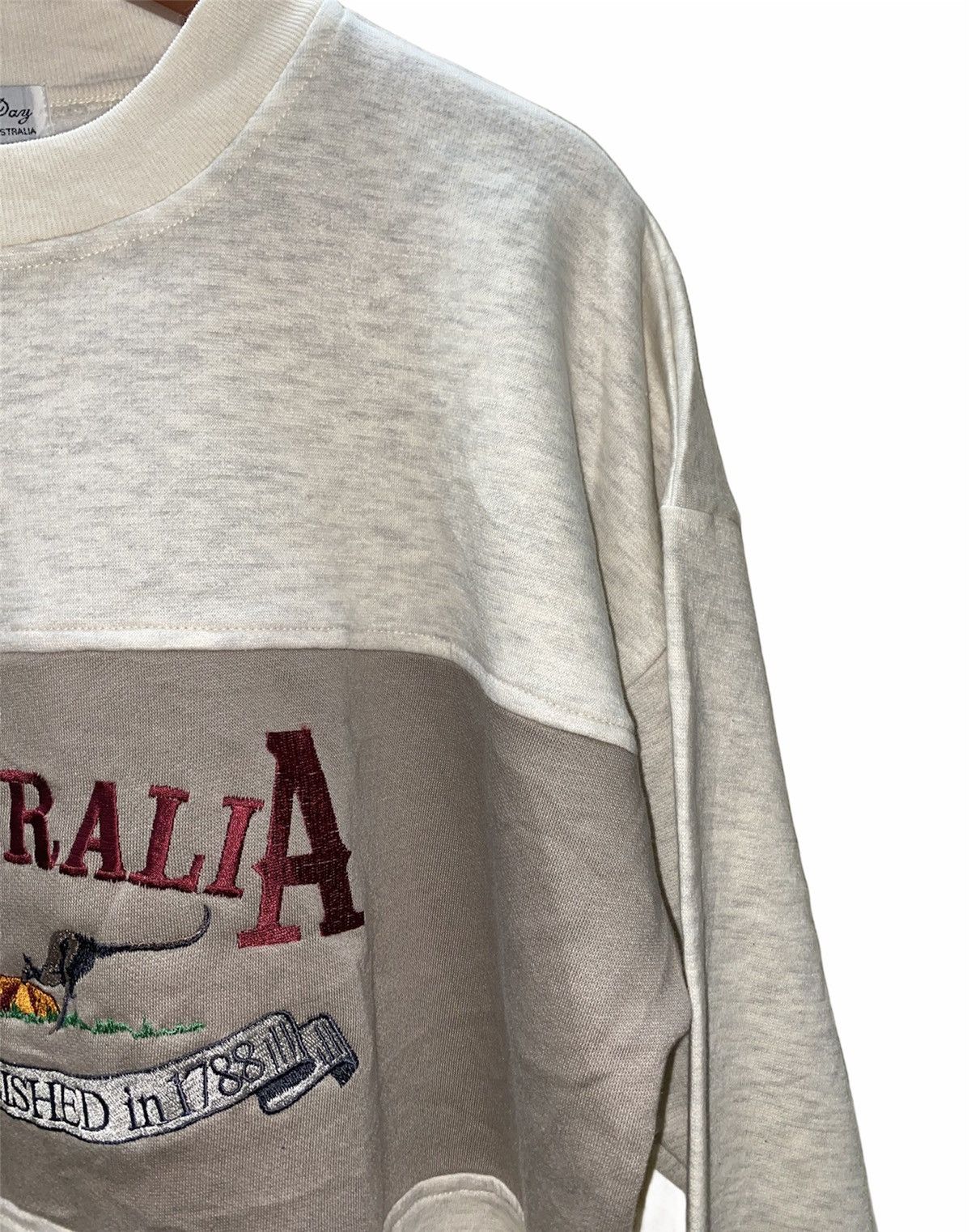 Vintage Australia Embroidered Logo Sweatshirt