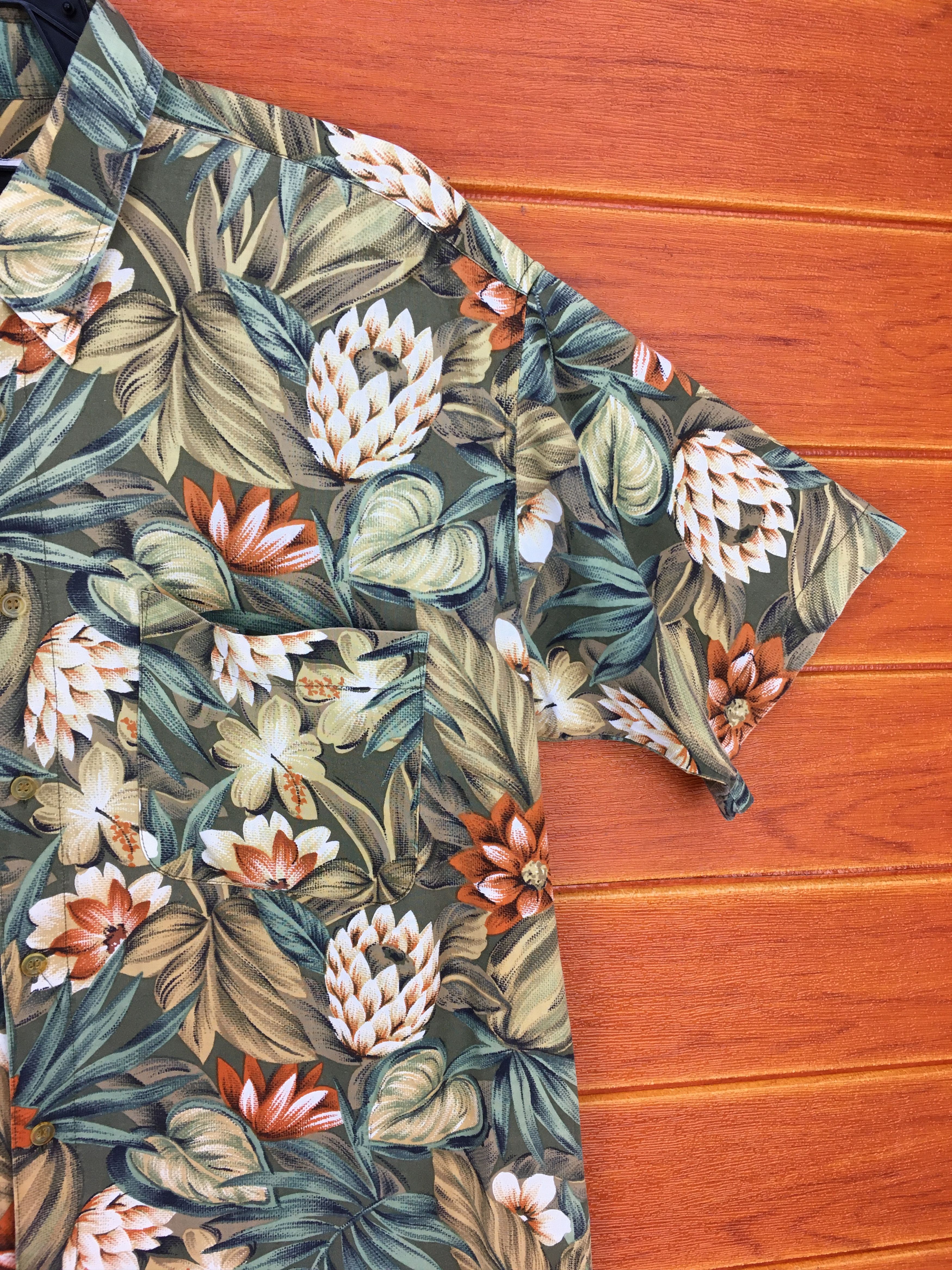 Vintage Vintage Flowers Hawaiian Shirt / Aloha Wear Shirt Size US L / EU 52-54 / 3 - 5 Thumbnail