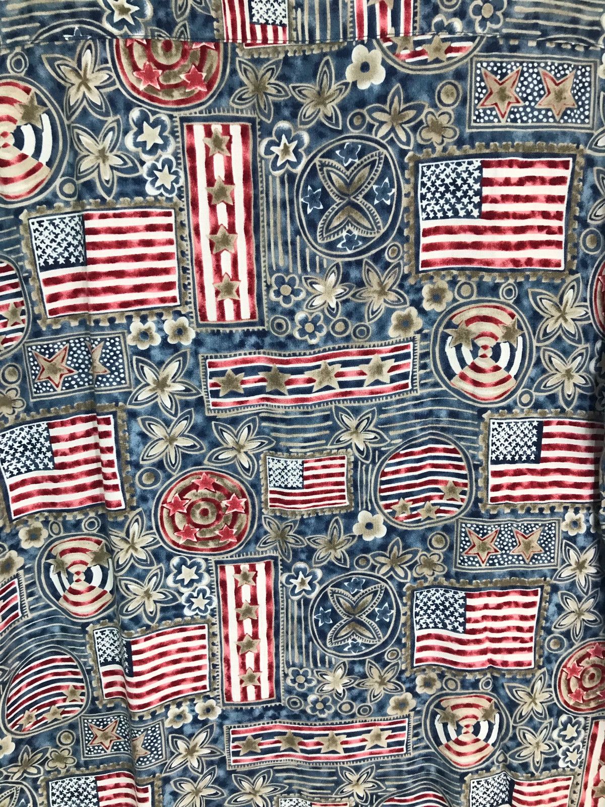 Vintage Vintage Hawaiian CAMPIA MODA 100% Rayon US Flag Floral Baggy Size US M / EU 48-50 / 2 - 7 Thumbnail
