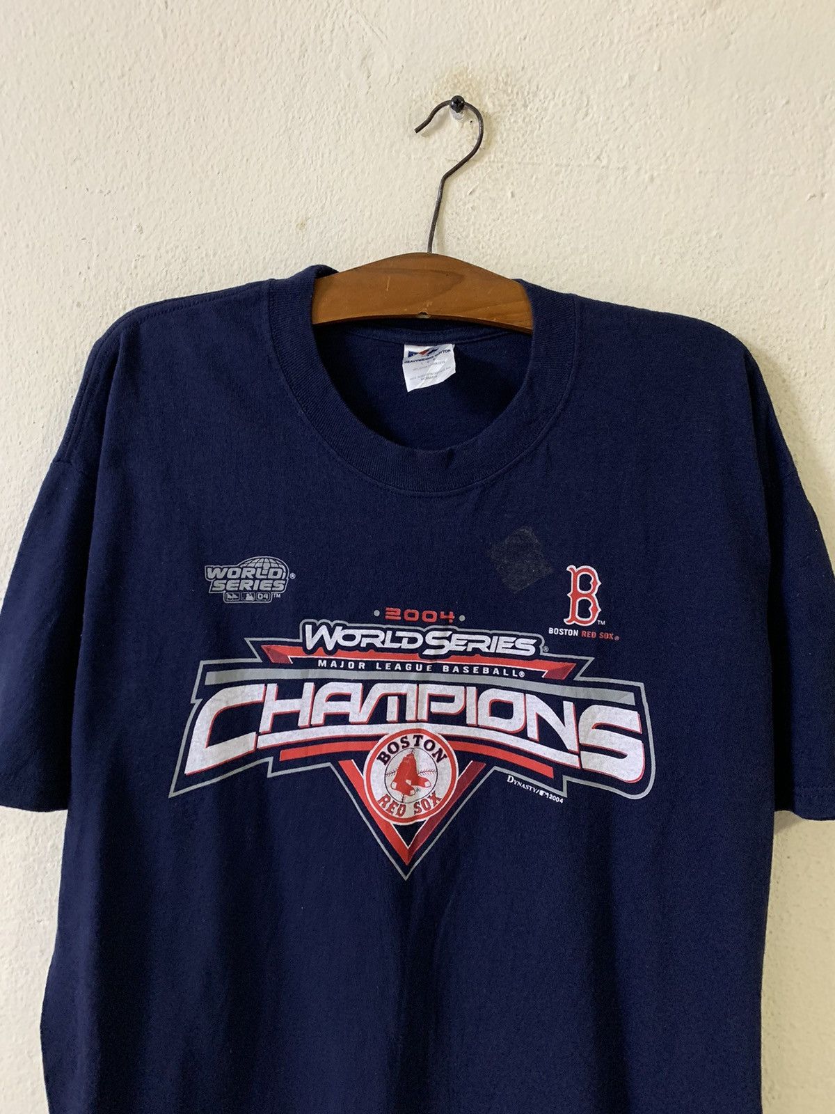 Jerzees Vintage Boston Red Sox World Series Champions 2004 Tshirt Size US L / EU 52-54 / 3 - 4 Thumbnail