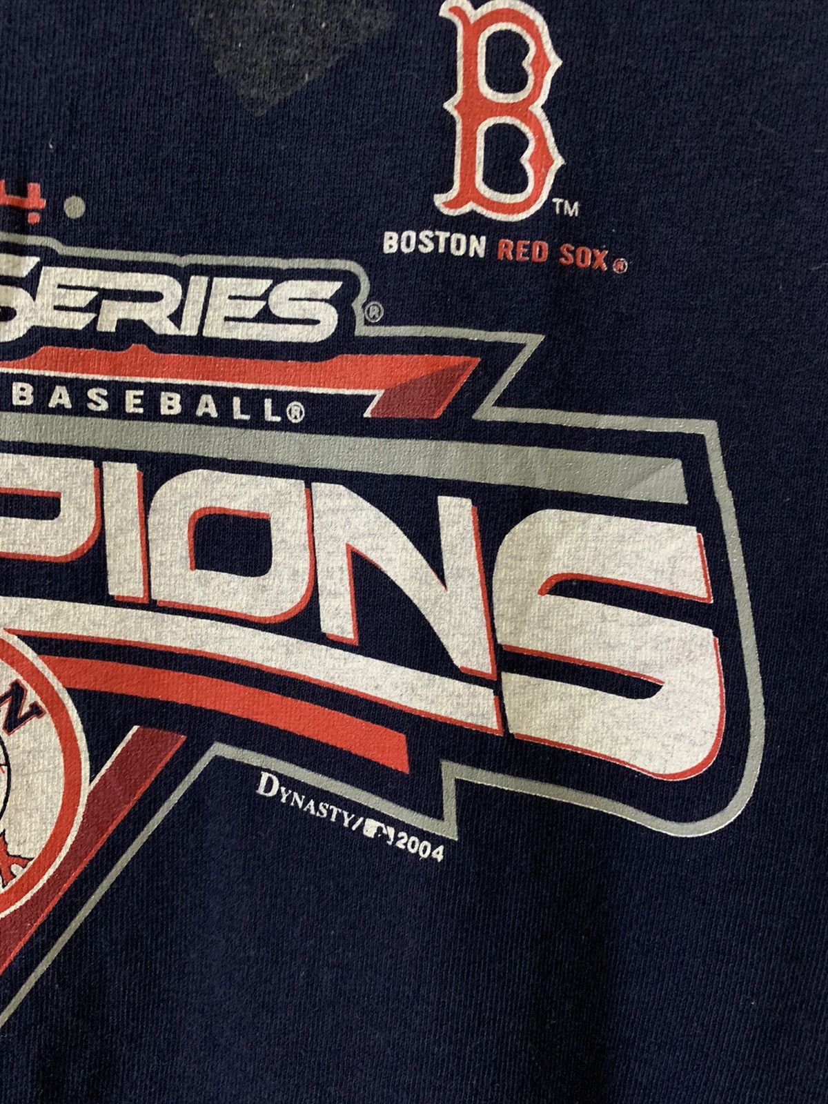 Jerzees Vintage Boston Red Sox World Series Champions 2004 Tshirt Size US L / EU 52-54 / 3 - 5 Thumbnail