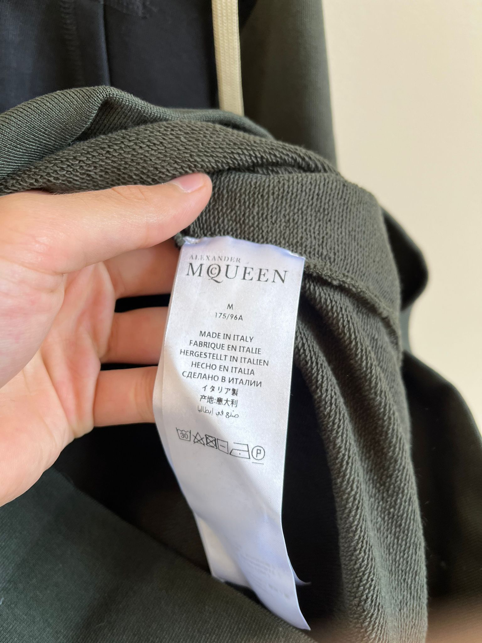 Alexander McQueen Hoodie in Black Size US M / EU 48-50 / 2 - 8 Thumbnail