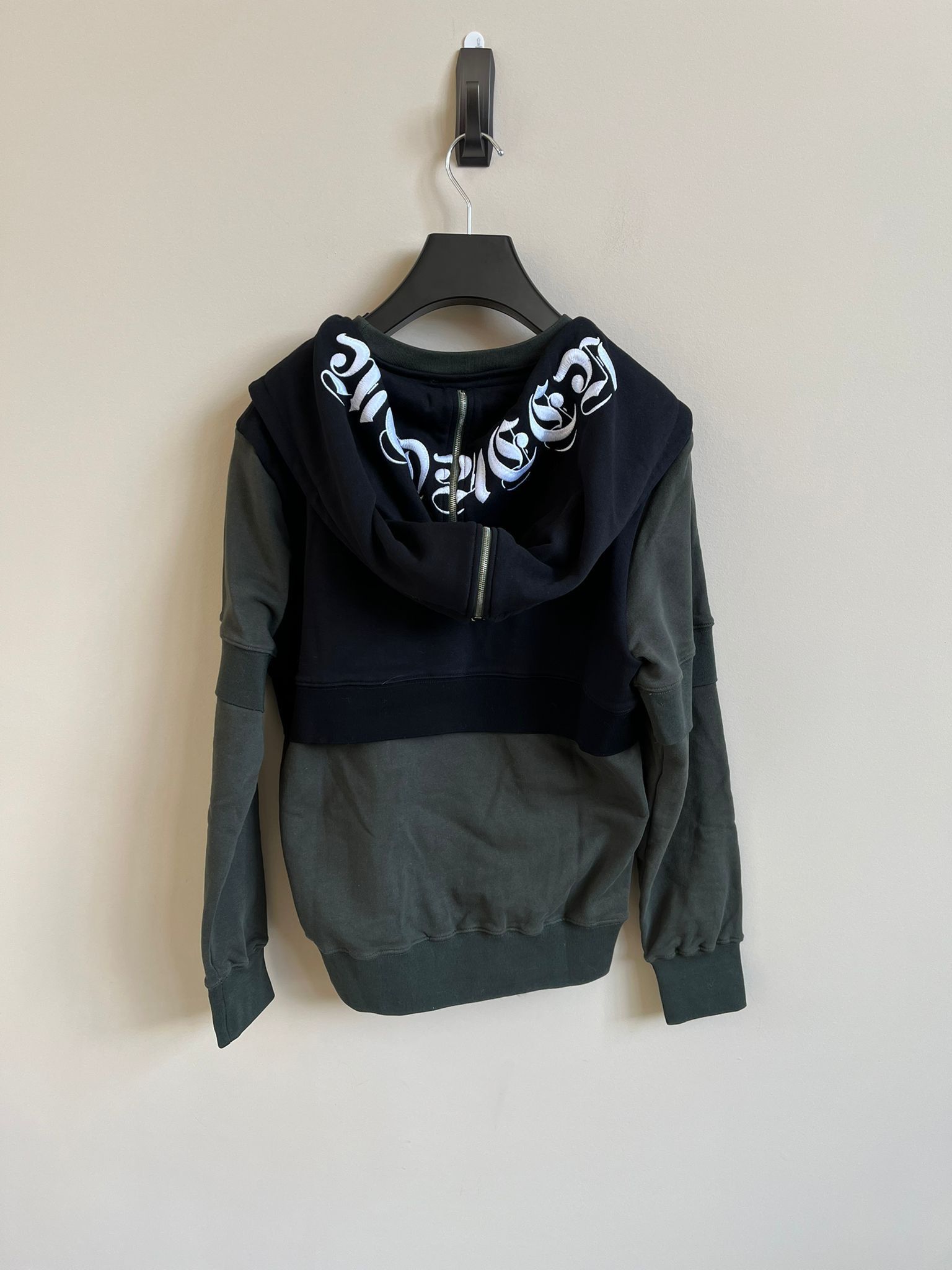 Alexander McQueen Hoodie in Black Size US M / EU 48-50 / 2 - 1 Thumbnail