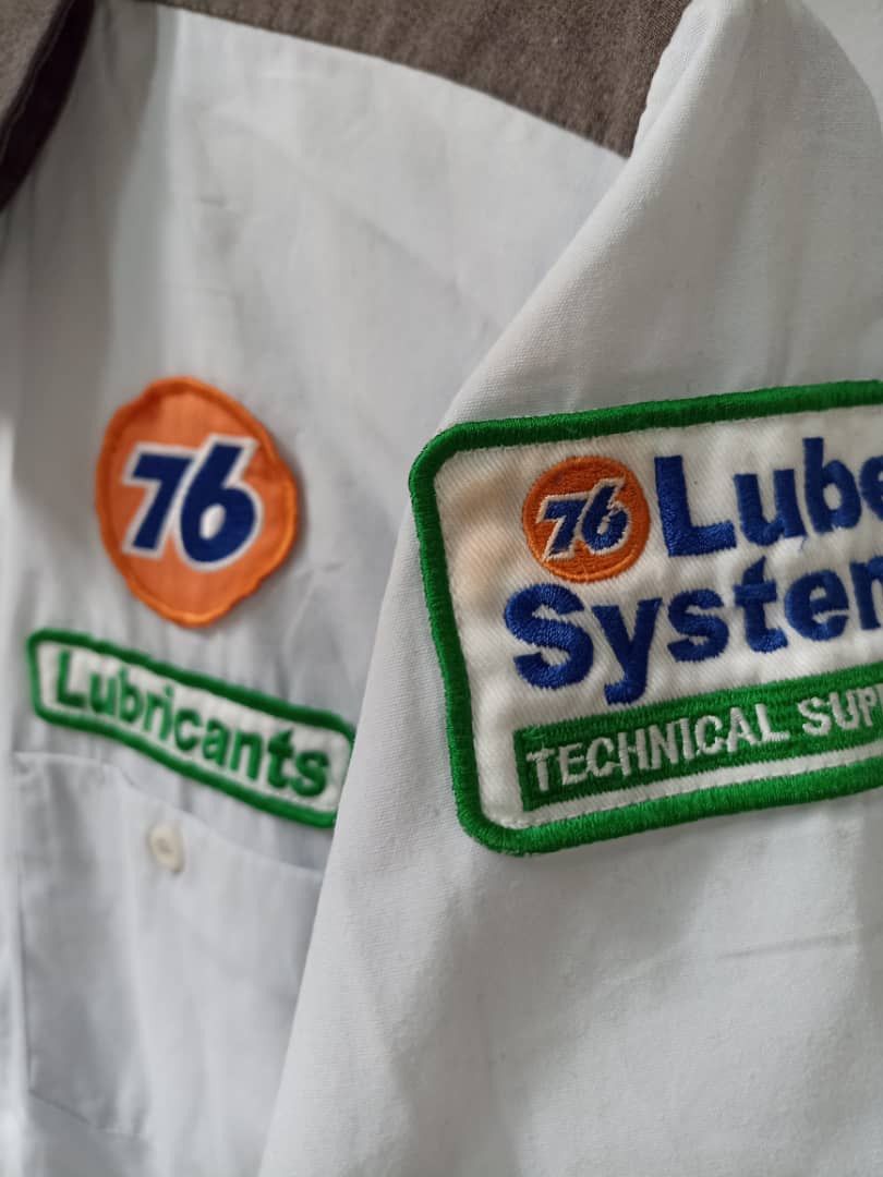 Vintage lubricants 76 button up shirt
