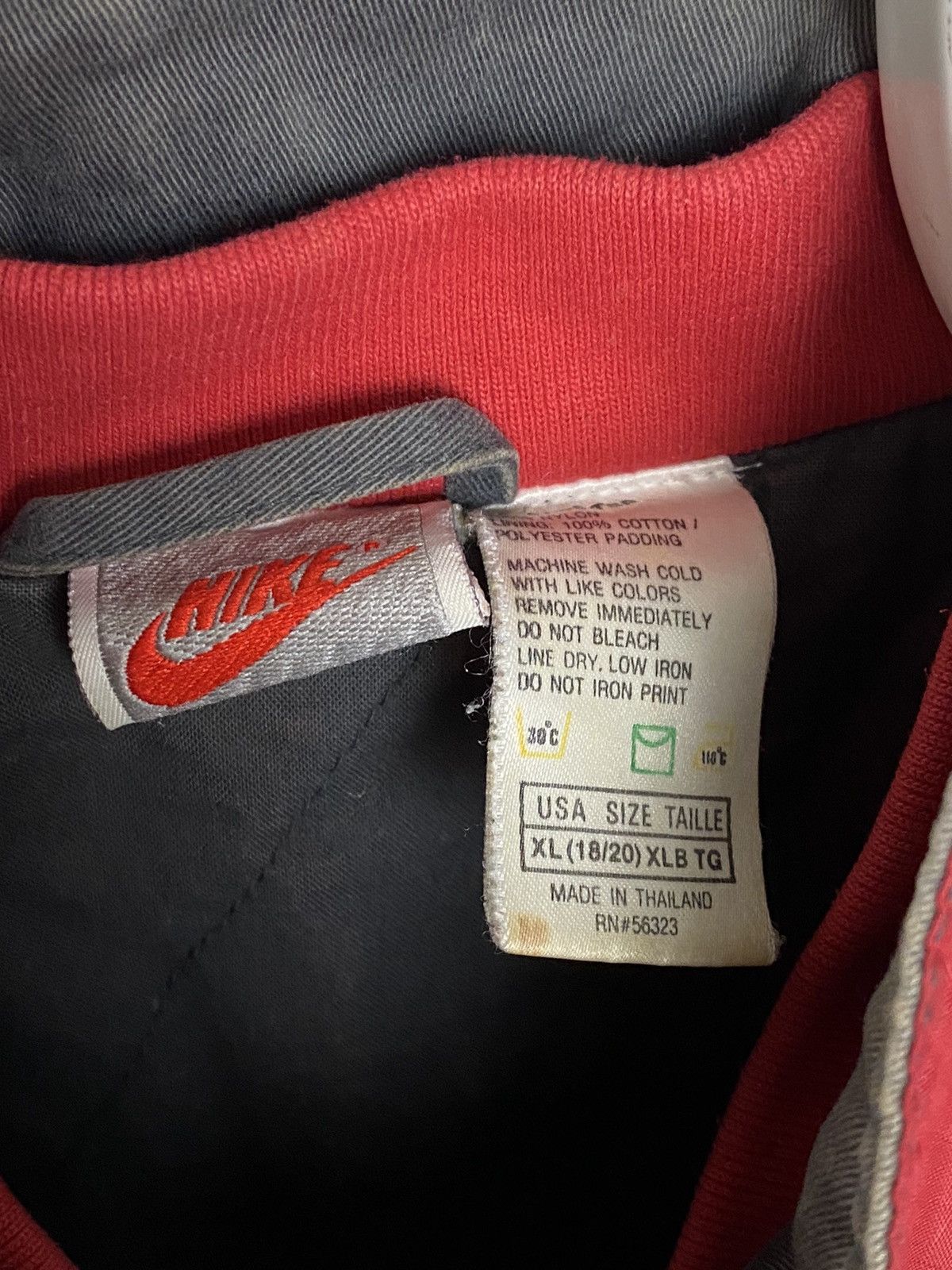 Nike × Vintage 80s Nike vintage anorak jacket red big logo Size US L / EU 52-54 / 3 - 8 Thumbnail
