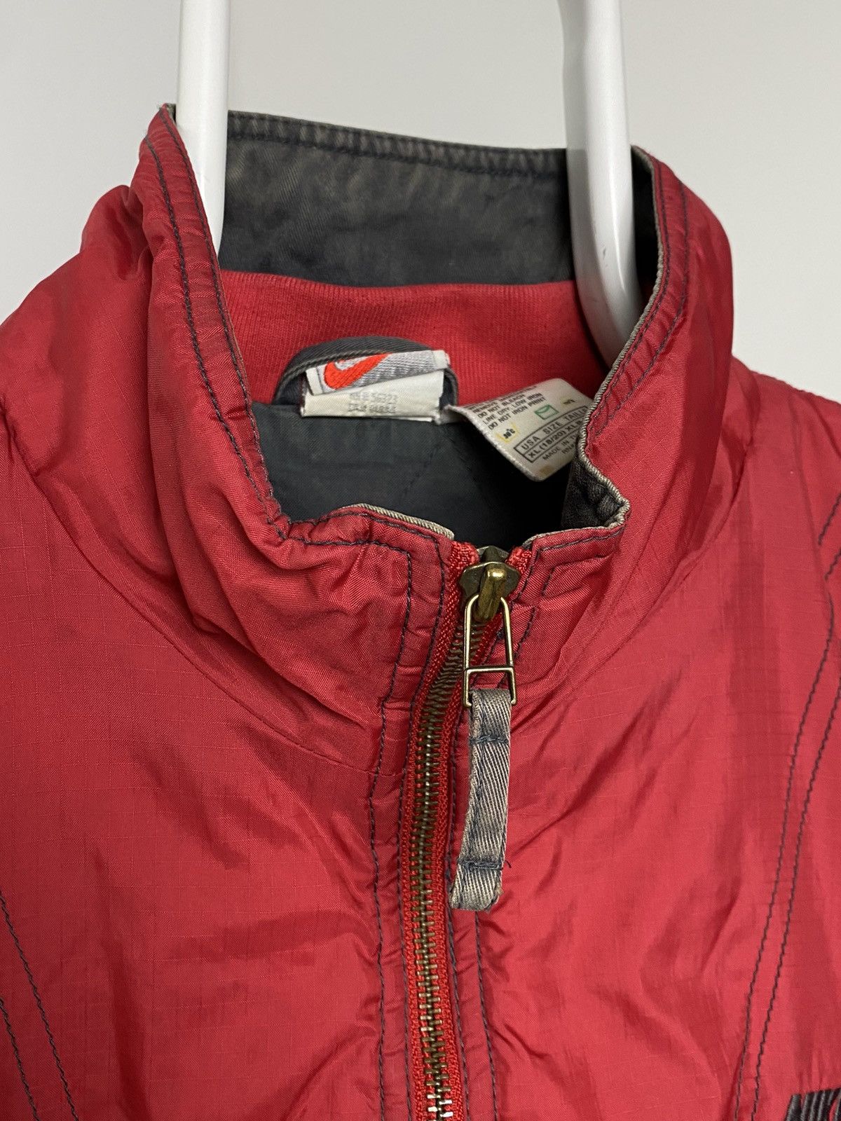 Nike × Vintage 80s Nike vintage anorak jacket red big logo Size US L / EU 52-54 / 3 - 5 Thumbnail