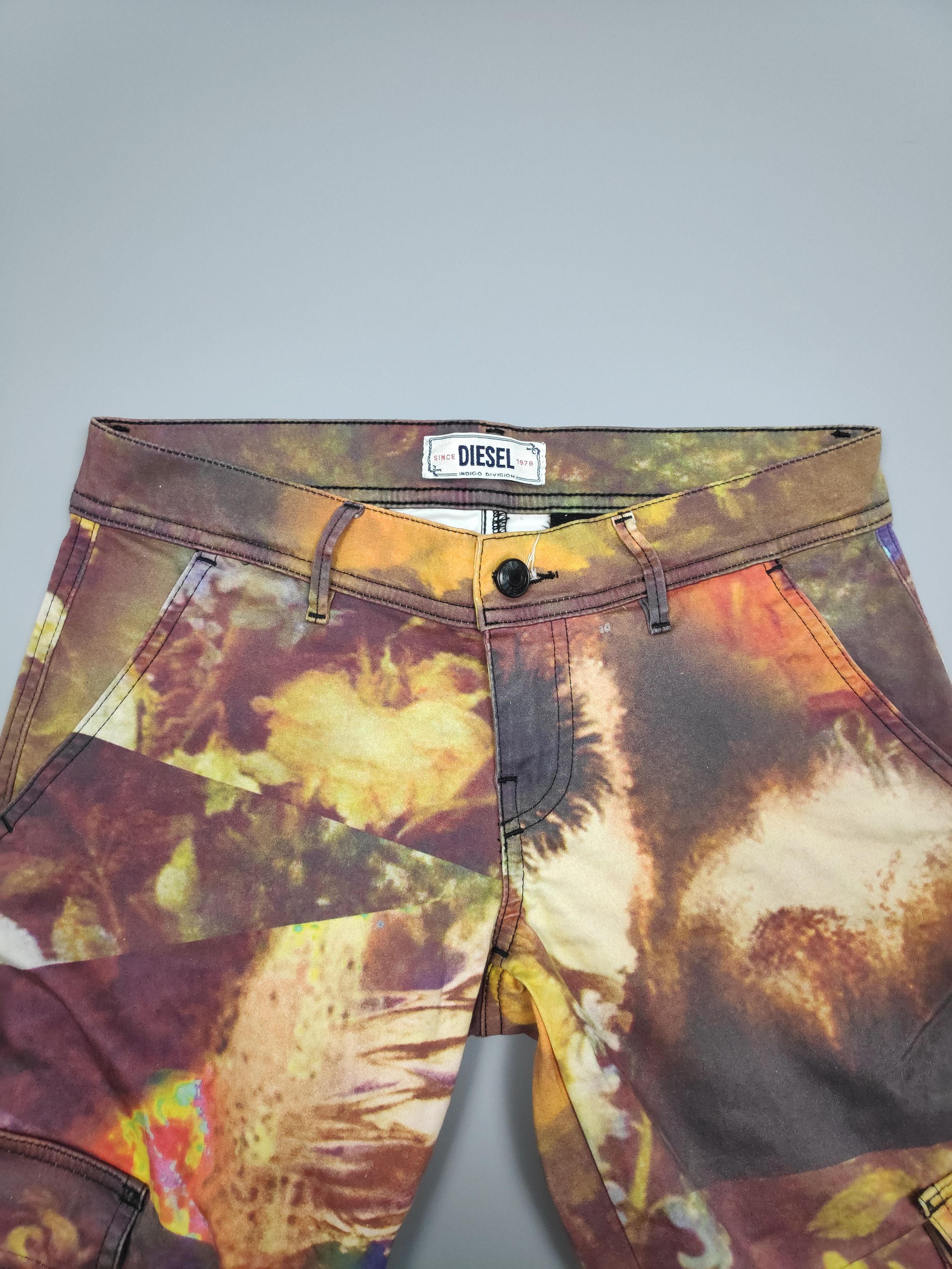 Diesel × Seditionaries 🔥RARE🔥 DIESEL CARGO WASHED PRINTED Size US 29 - 14 Thumbnail