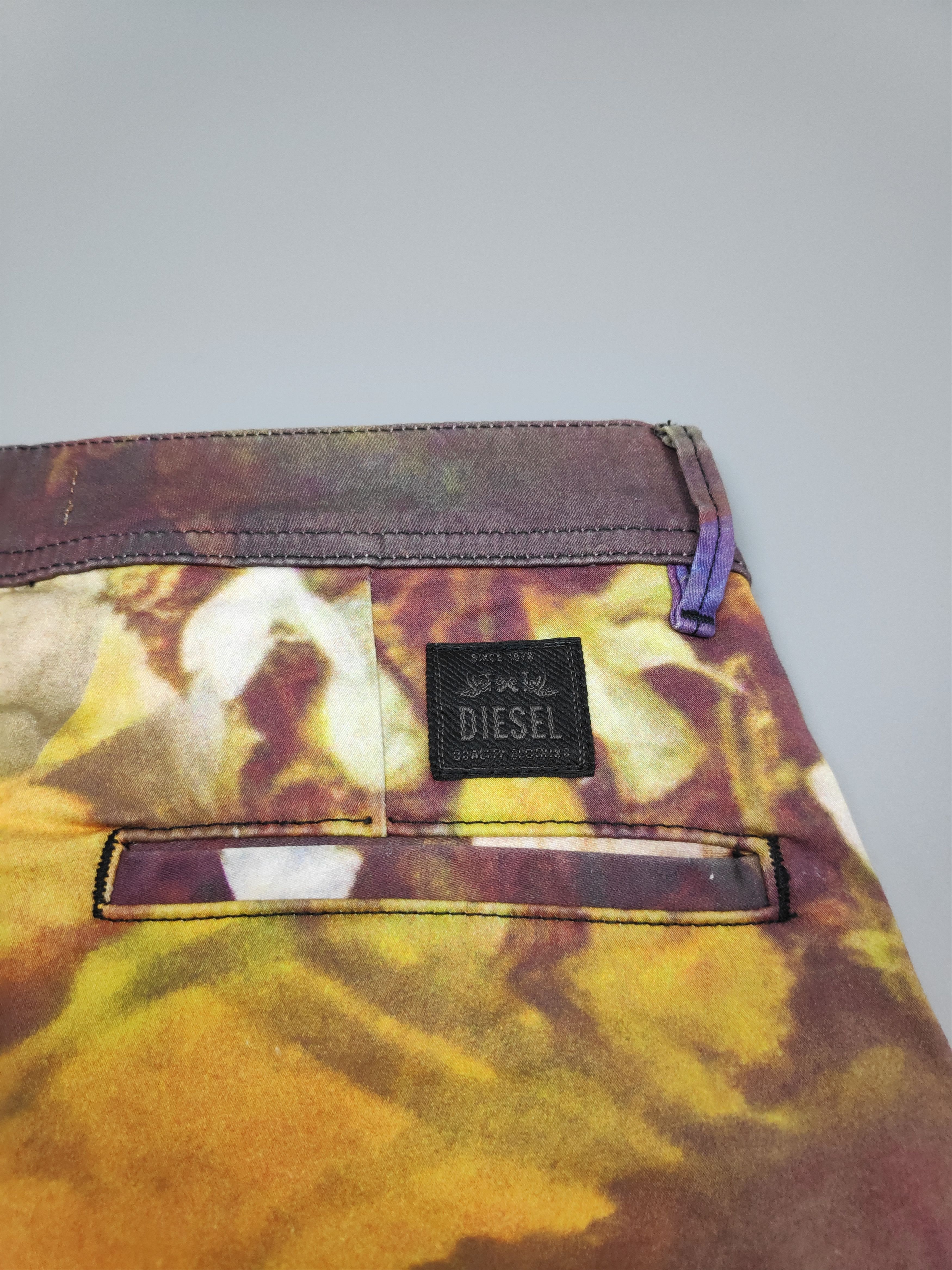 Diesel × Seditionaries 🔥RARE🔥 DIESEL CARGO WASHED PRINTED Size US 29 - 3 Thumbnail