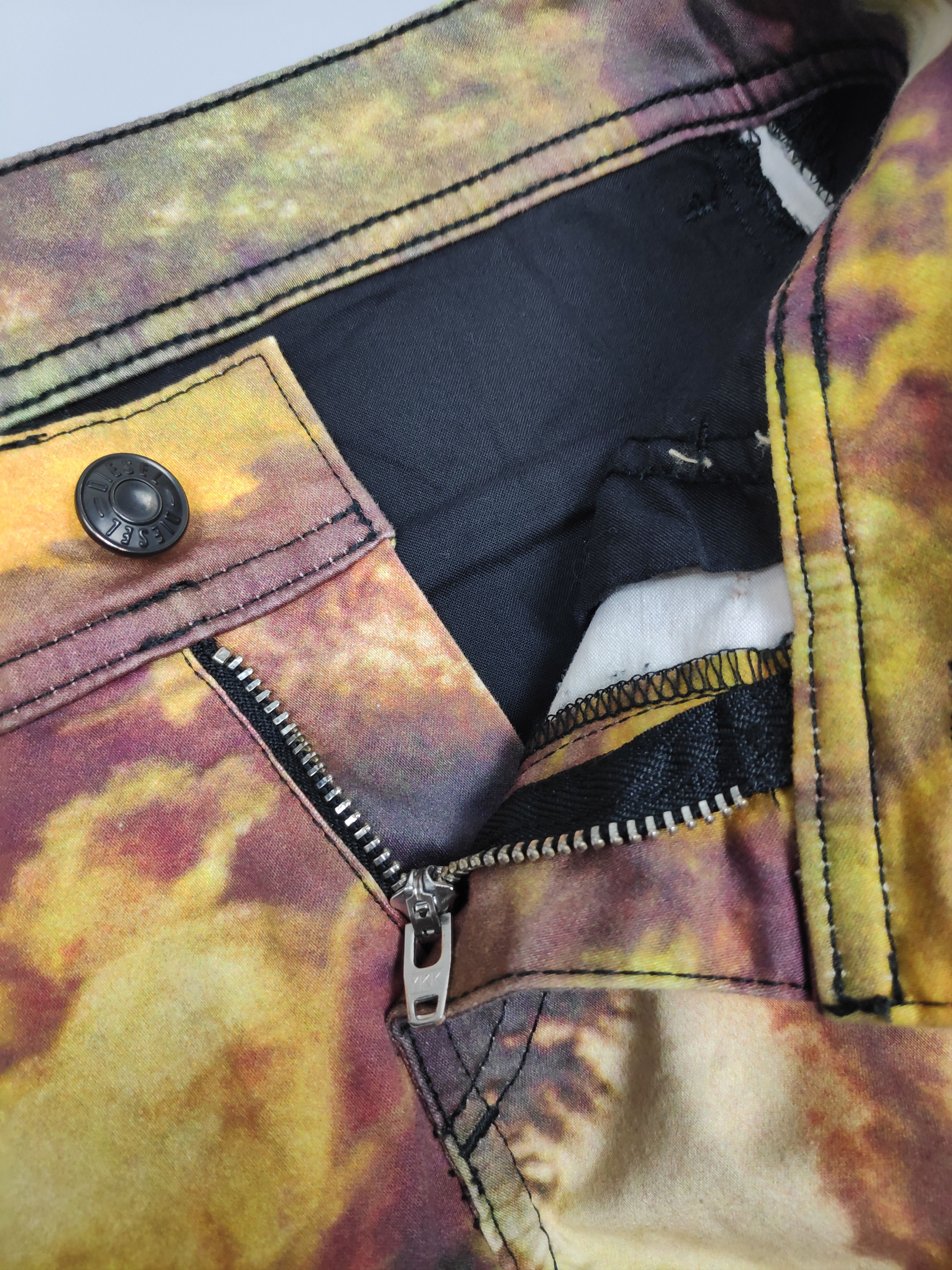 Diesel × Seditionaries 🔥RARE🔥 DIESEL CARGO WASHED PRINTED Size US 29 - 9 Thumbnail