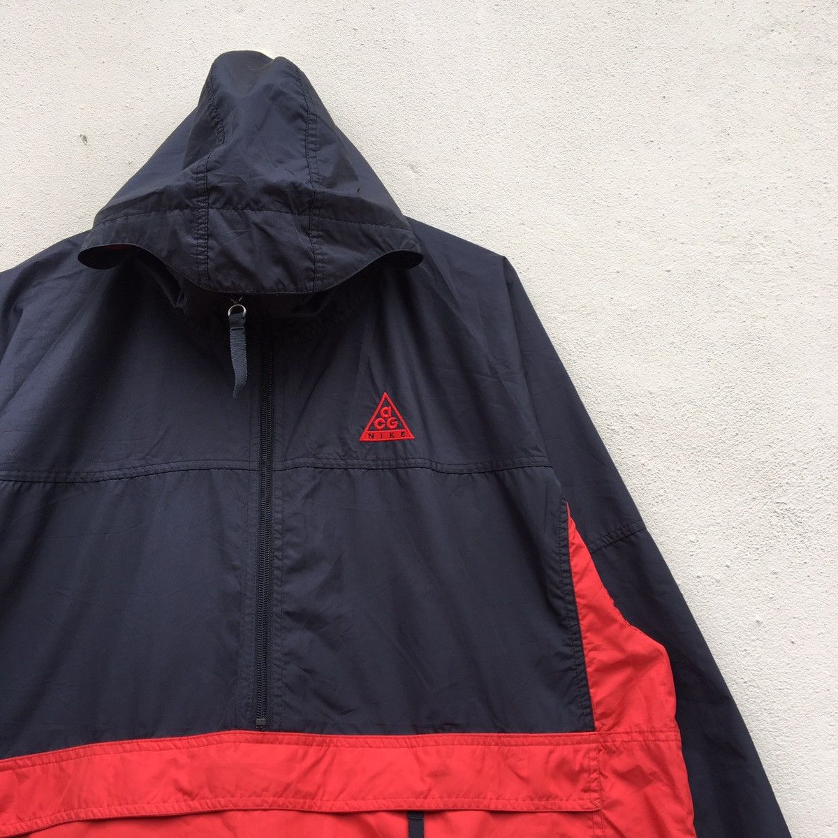Nike Vintage NIKE ACG TWO TONE TRIANGLE LOGO Windbreaker Jacket Size US XL / EU 56 / 4 - 3 Thumbnail