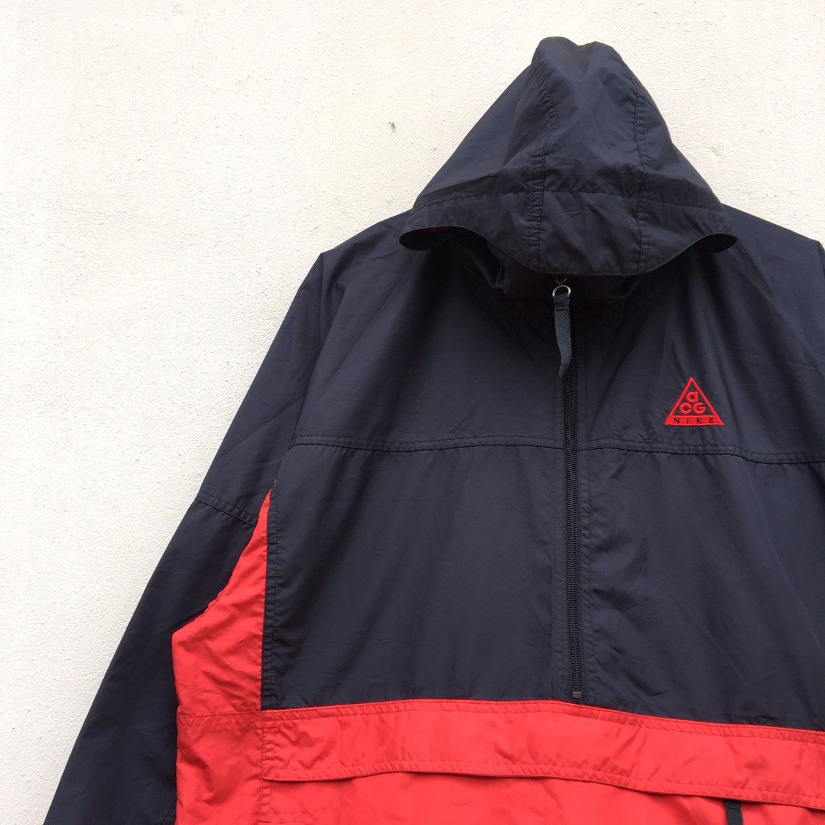 Nike Vintage NIKE ACG TWO TONE TRIANGLE LOGO Windbreaker Jacket Size US XL / EU 56 / 4 - 4 Thumbnail