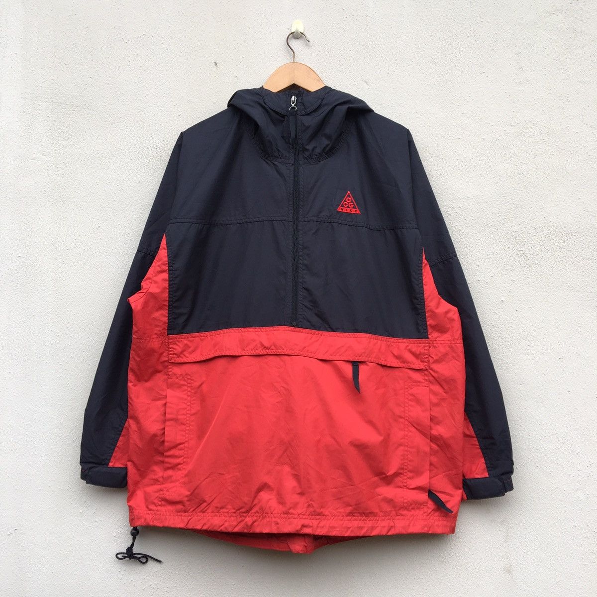 Nike Vintage NIKE ACG TWO TONE TRIANGLE LOGO Windbreaker Jacket Size US XL / EU 56 / 4 - 9 Thumbnail