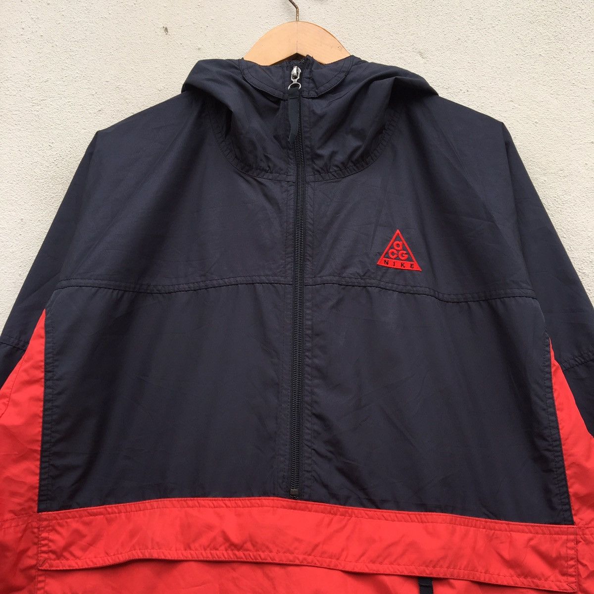 Nike Vintage NIKE ACG TWO TONE TRIANGLE LOGO Windbreaker Jacket Size US XL / EU 56 / 4 - 10 Thumbnail