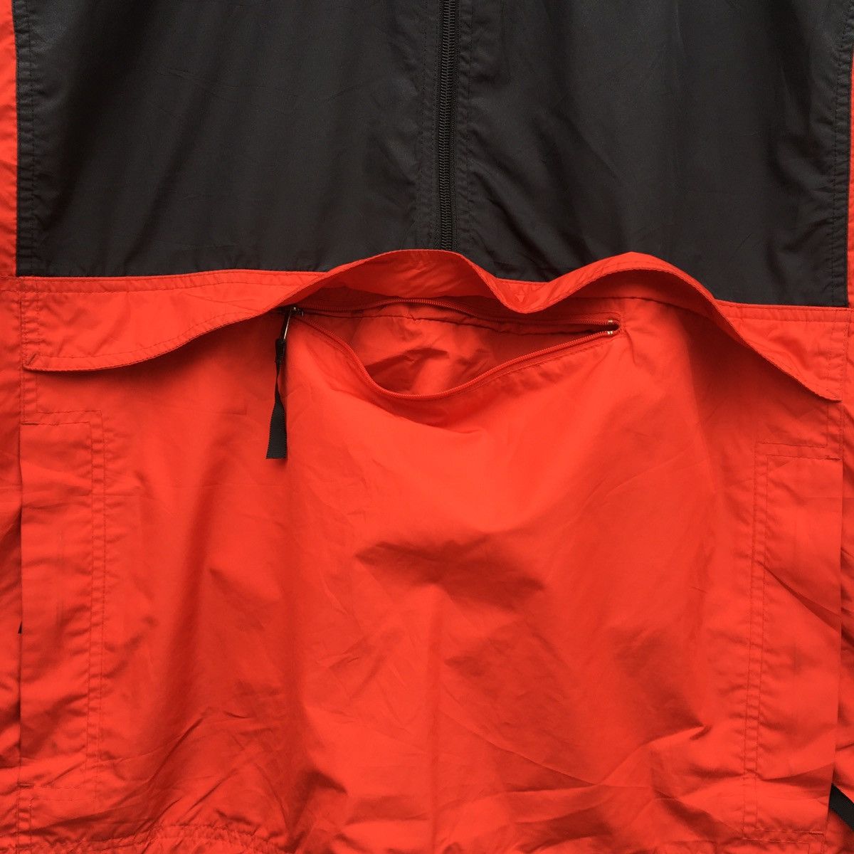Nike Vintage NIKE ACG TWO TONE TRIANGLE LOGO Windbreaker Jacket Size US XL / EU 56 / 4 - 6 Thumbnail