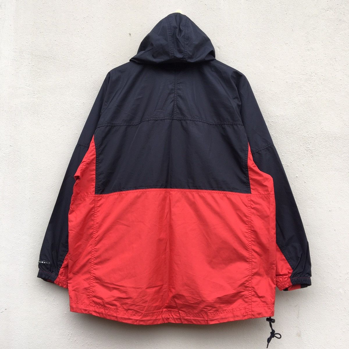 Nike Vintage NIKE ACG TWO TONE TRIANGLE LOGO Windbreaker Jacket Size US XL / EU 56 / 4 - 12 Thumbnail