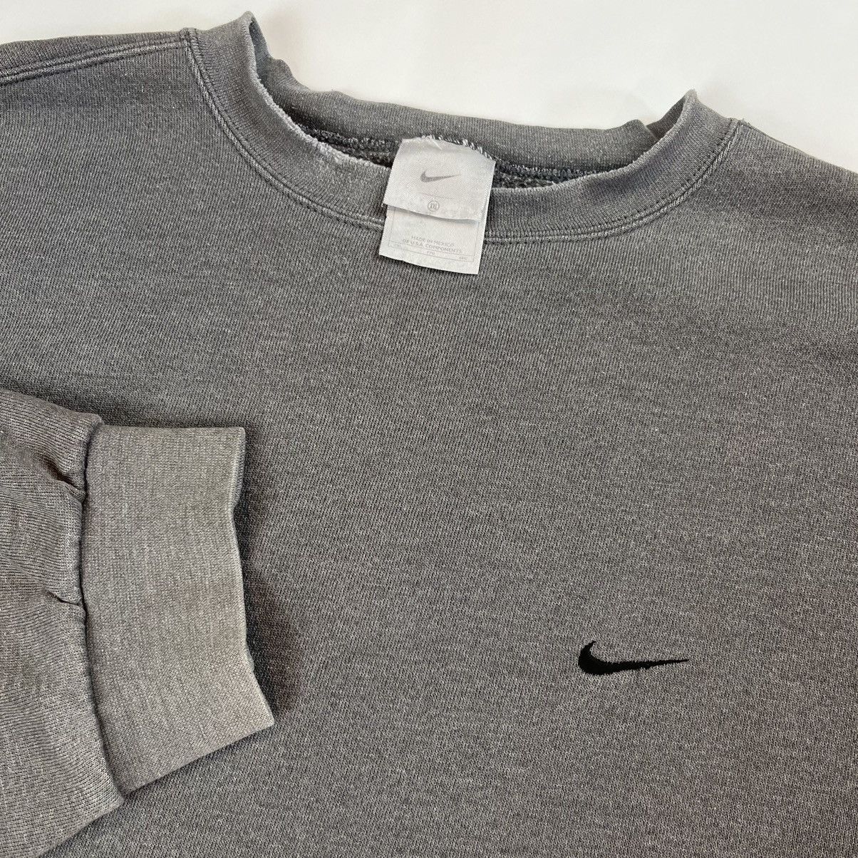 Nike Vintage Nike Sweatshirt Crewneck Size XXL Faded Baggy Y2K Size US XXL / EU 58 / 5 - 4 Thumbnail