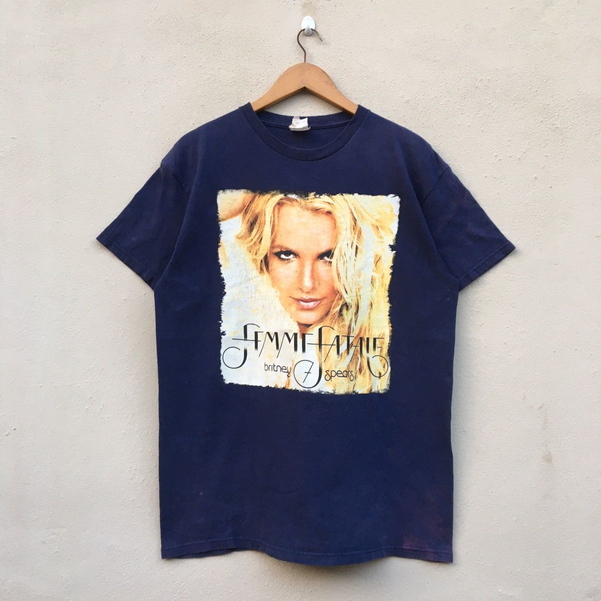 Band Tees × Vintage RARE‼️Vintage BRITNEY SPEARS FEMME FATALE TOUR T-shirt Size US L / EU 52-54 / 3 - 1 Thumbnail