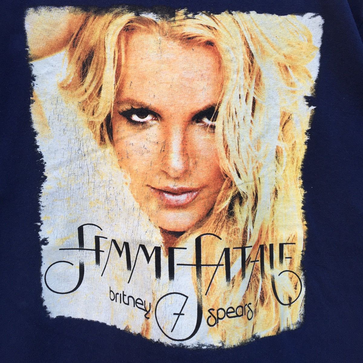 Band Tees × Vintage RARE‼️Vintage BRITNEY SPEARS FEMME FATALE TOUR T-shirt Size US L / EU 52-54 / 3 - 2 Thumbnail