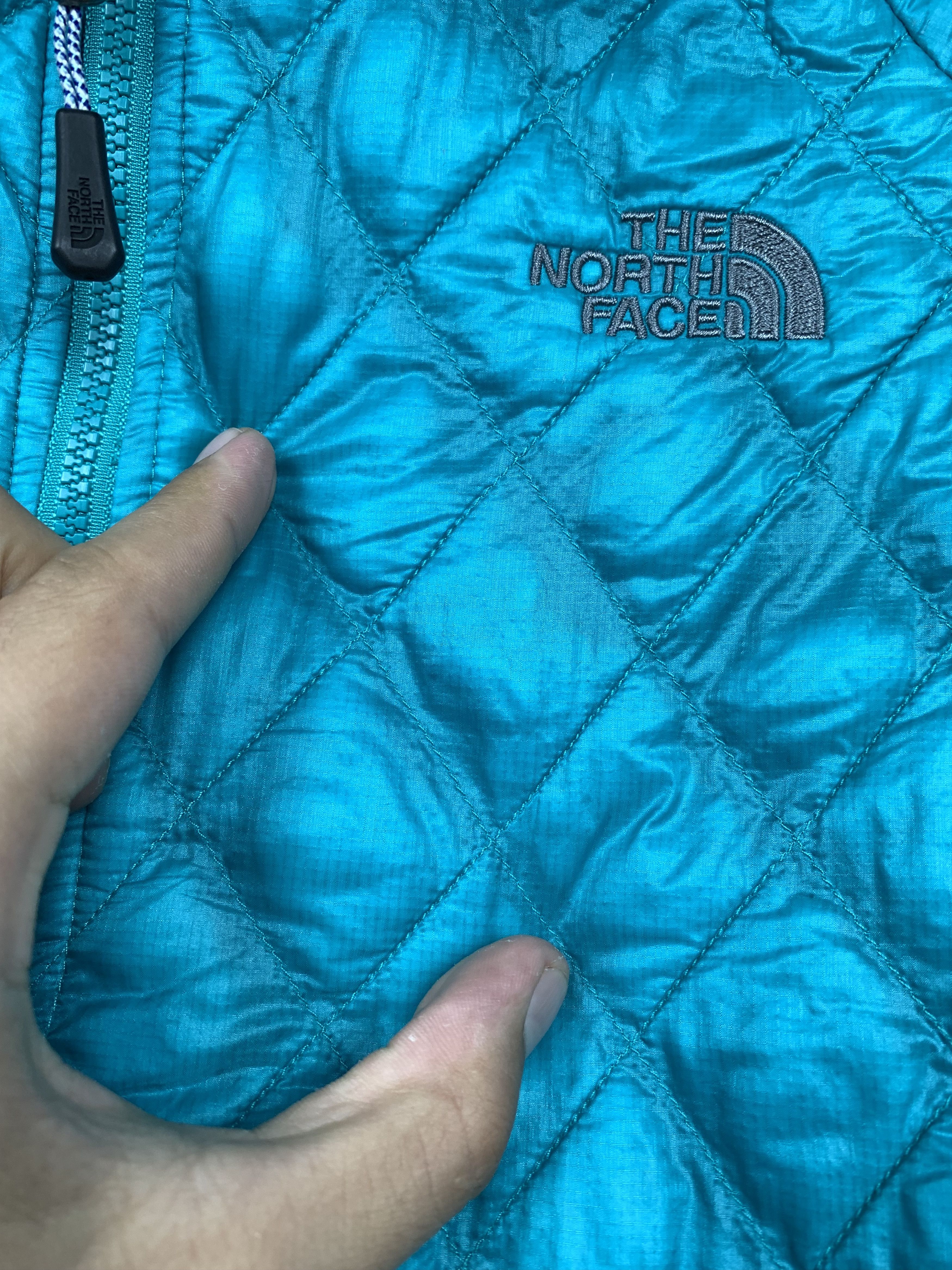 The North Face The North Face Vintage Womens Thermoball Quilted Jacket Size M / US 6-8 / IT 42-44 - 3 Thumbnail