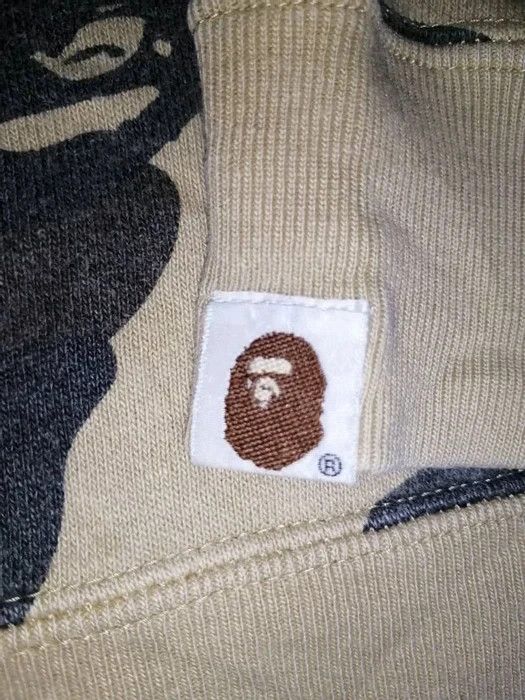 Bape × Vintage 1st Camo Crewneck Size US M / EU 48-50 / 2 - 7 Thumbnail
