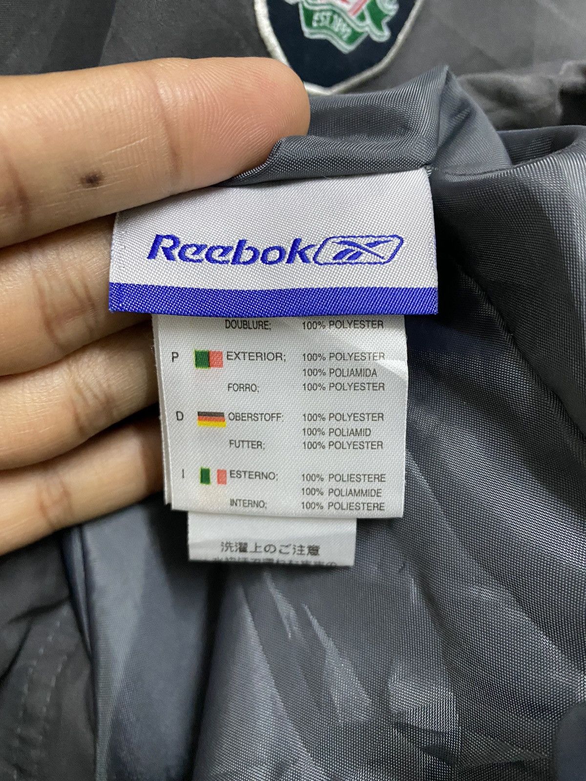 Reebok Liverpool Winter Training Coat Jacket Reebok 2004/2005 Size US L / EU 52-54 / 3 - 7 Thumbnail