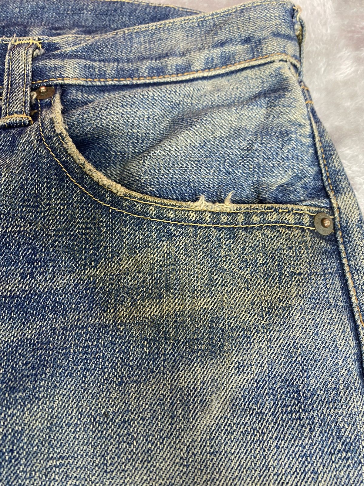 Futura Vintage Levi’s 501 x Futura. S0184 Size US 30 / EU 46 - 5 Thumbnail