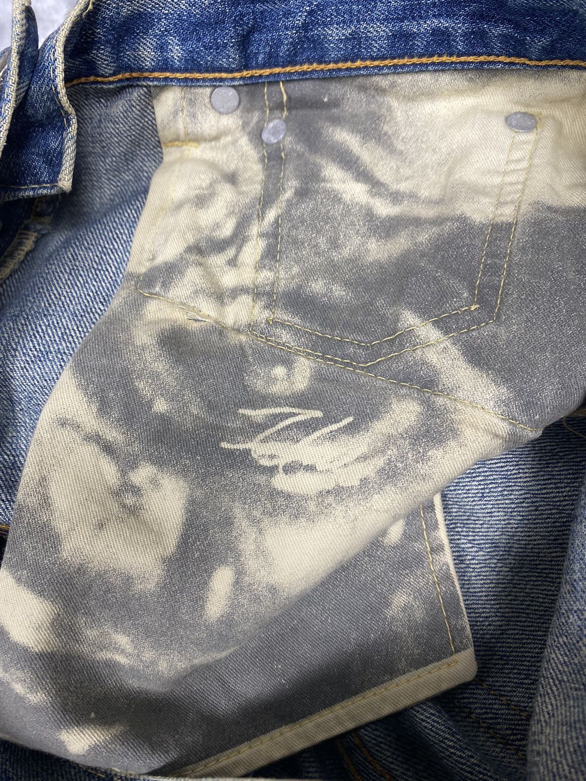 Futura Vintage Levi’s 501 x Futura. S0184 Size US 30 / EU 46 - 17 Thumbnail