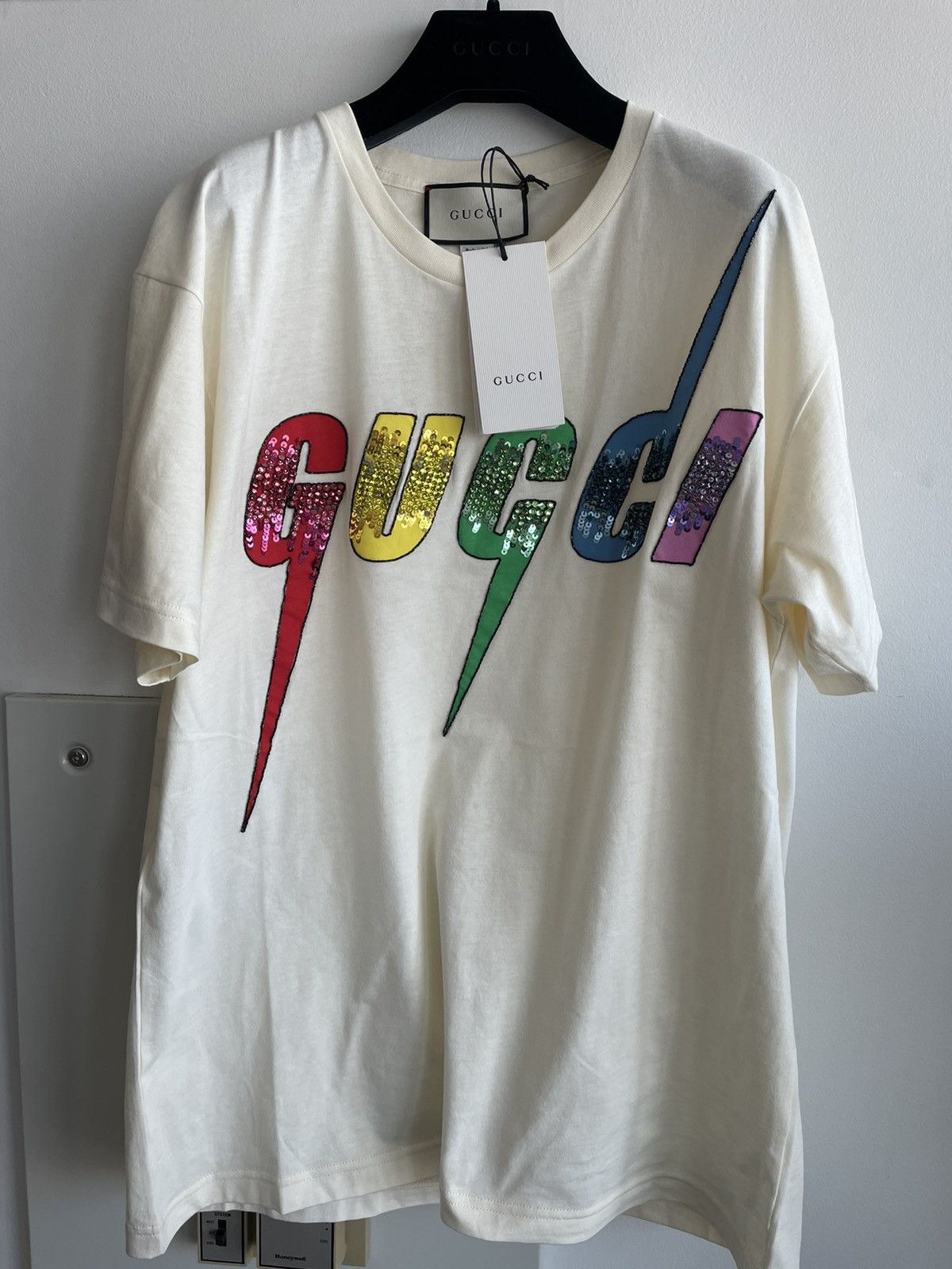 Gucci Extremely Rare Super Runway Gucci Logo Tee Size US L / EU 52-54 / 3 - 1 Thumbnail