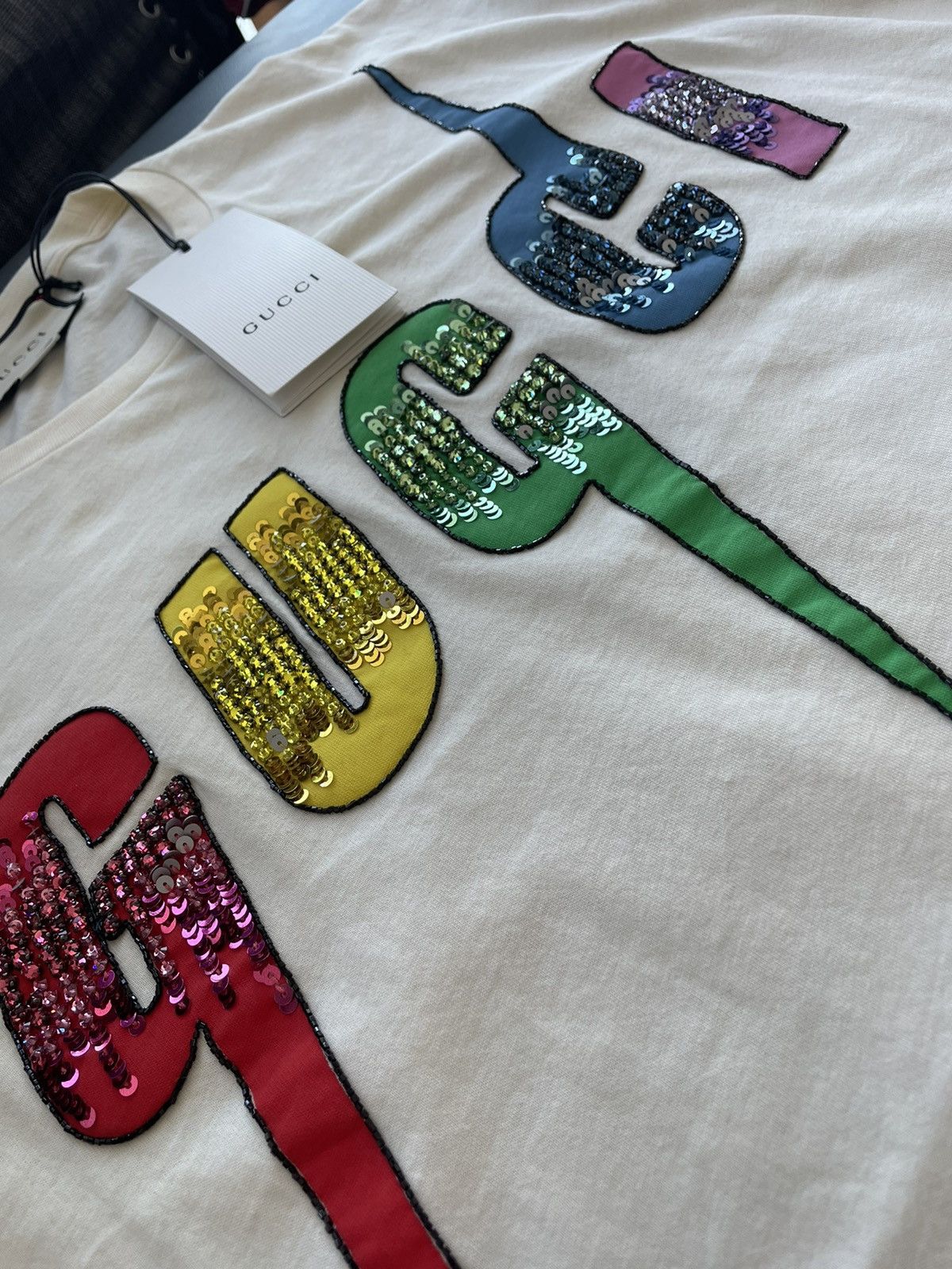 Gucci Extremely Rare Super Runway Gucci Logo Tee Size US L / EU 52-54 / 3 - 3 Thumbnail