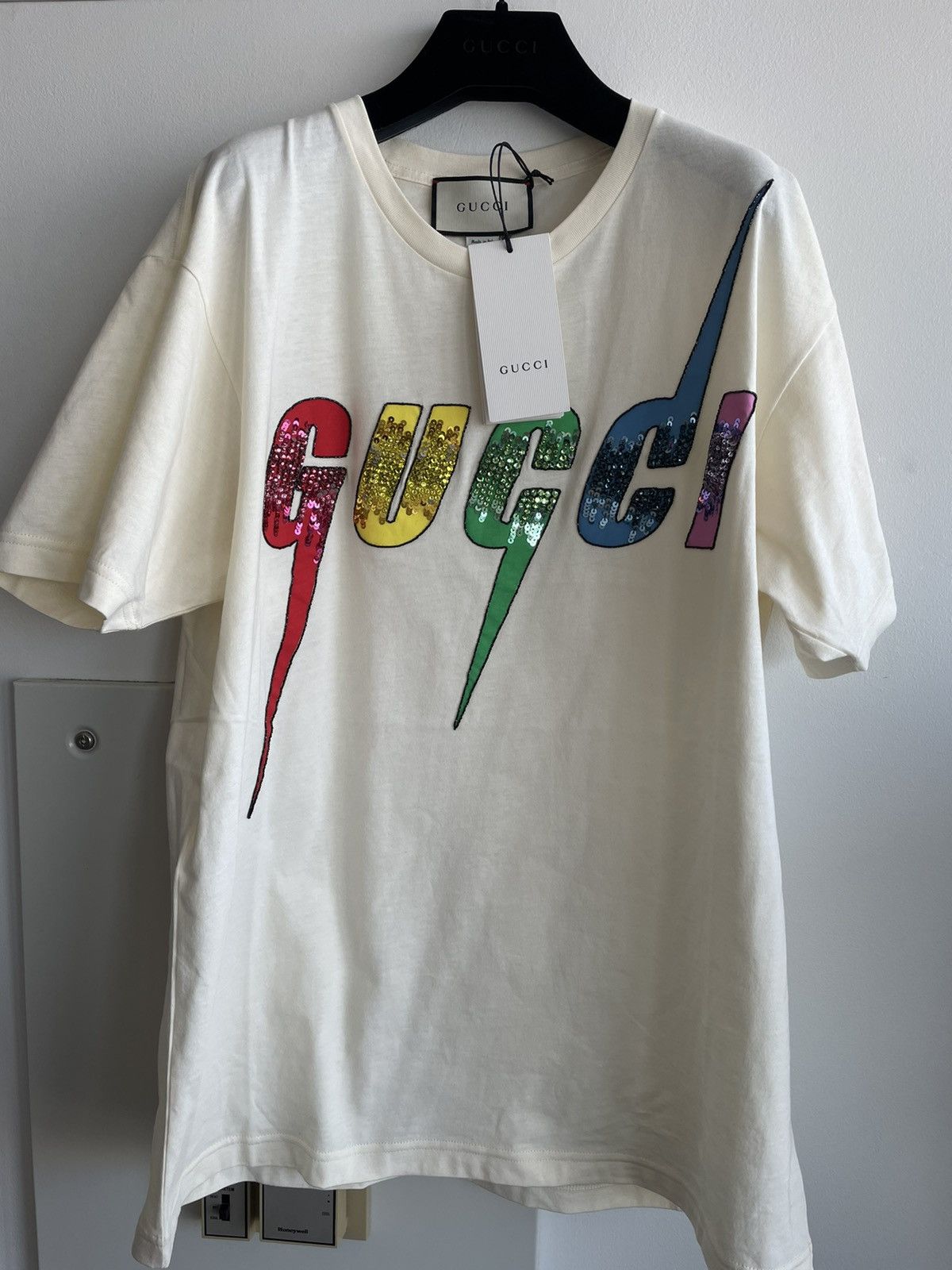 Gucci Extremely Rare Super Runway Gucci Logo Tee Size US L / EU 52-54 / 3 - 25 Thumbnail