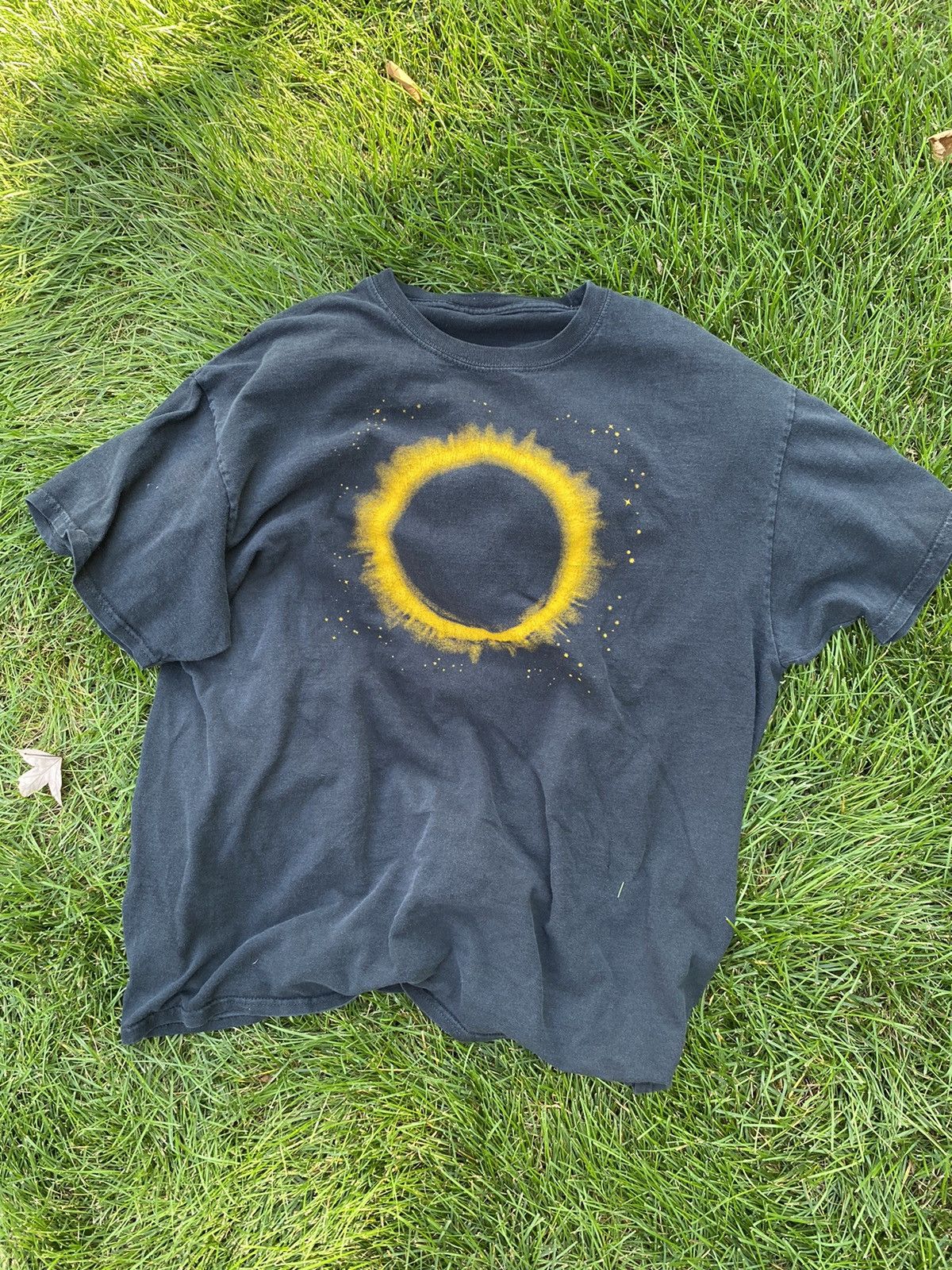 Vintage sun ring tee