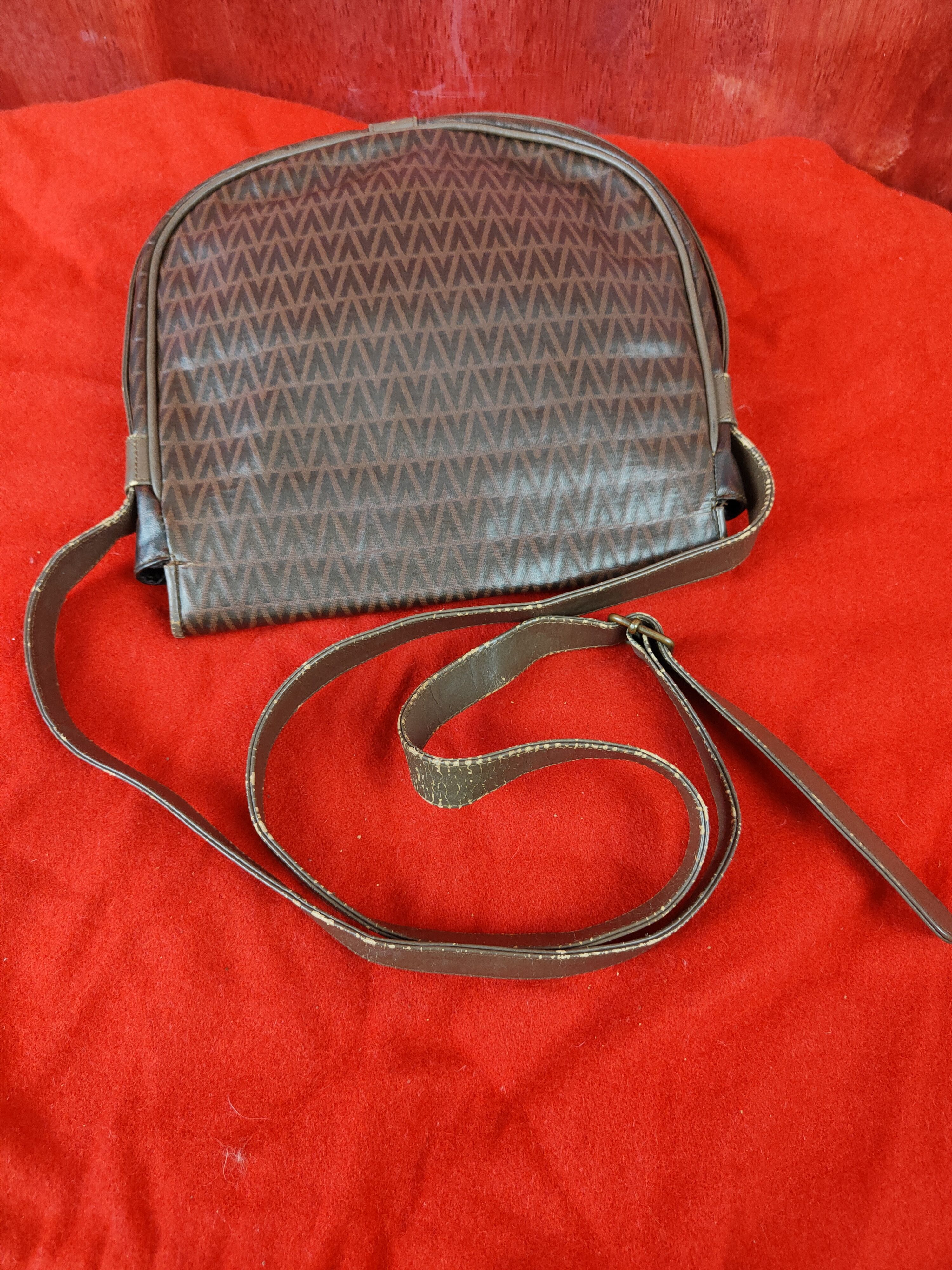 Mario Valentino Mario Valentino vintage monogram Sling Bag #SB016 Size ONE SIZE - 6 Thumbnail
