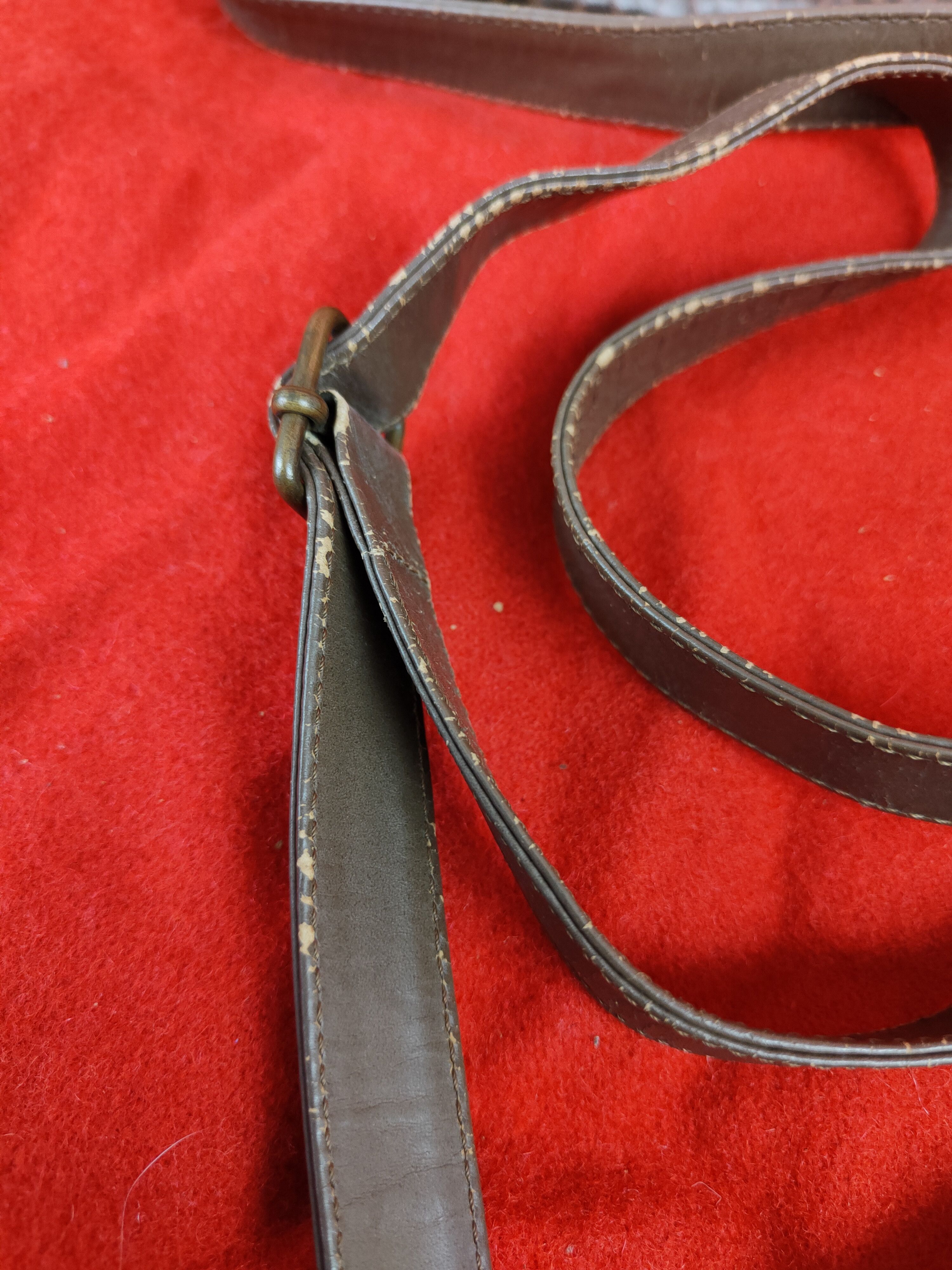 Mario Valentino Mario Valentino vintage monogram Sling Bag #SB016 Size ONE SIZE - 10 Thumbnail