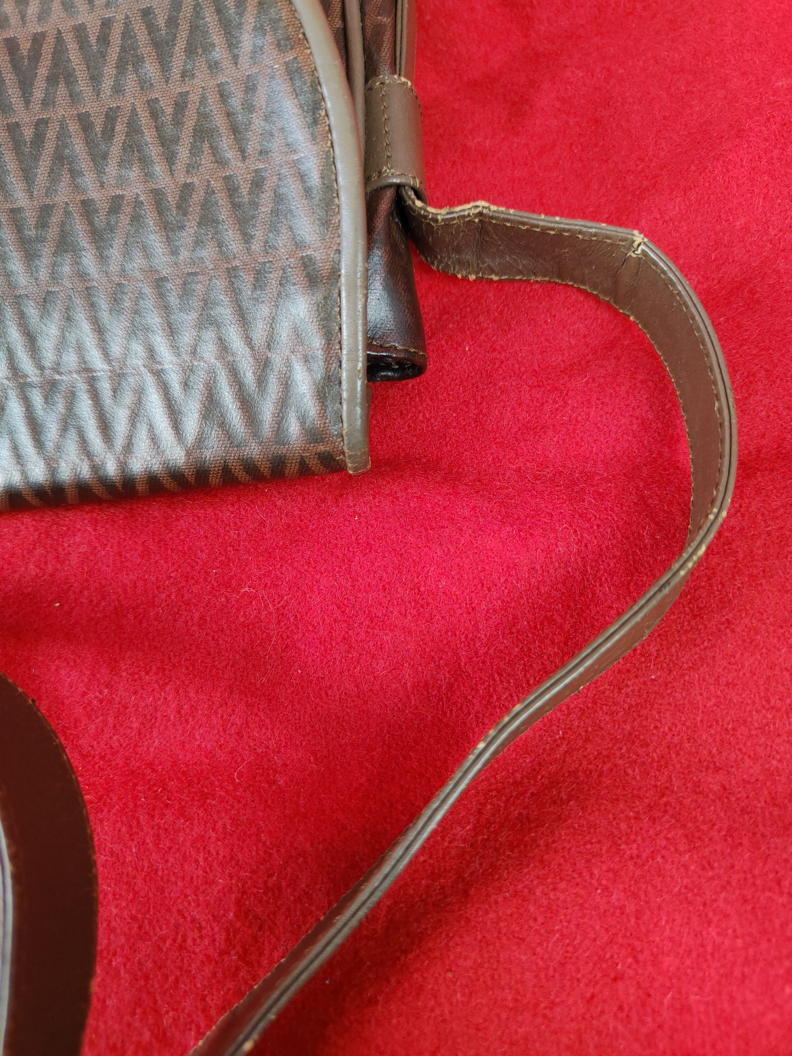 Mario Valentino Mario Valentino vintage monogram Sling Bag #SB016 Size ONE SIZE - 8 Thumbnail