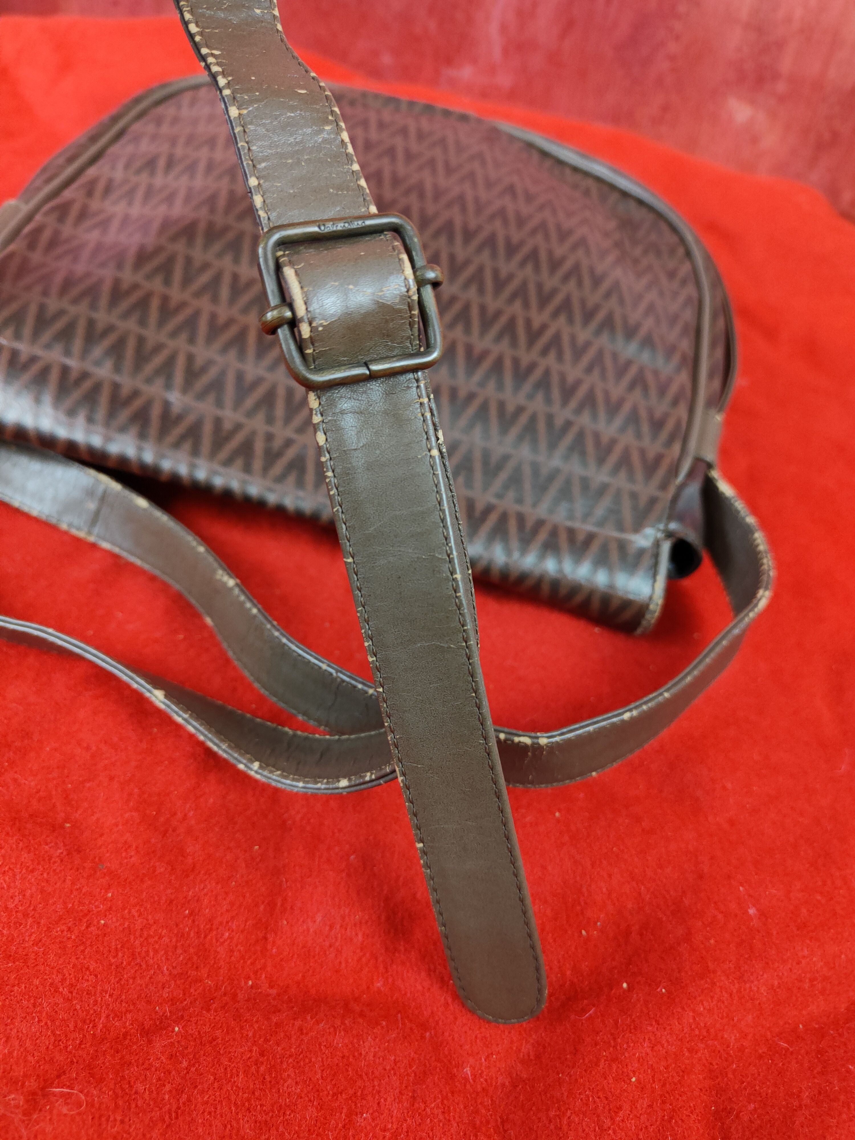 Mario Valentino Mario Valentino vintage monogram Sling Bag #SB016 Size ONE SIZE - 2 Thumbnail