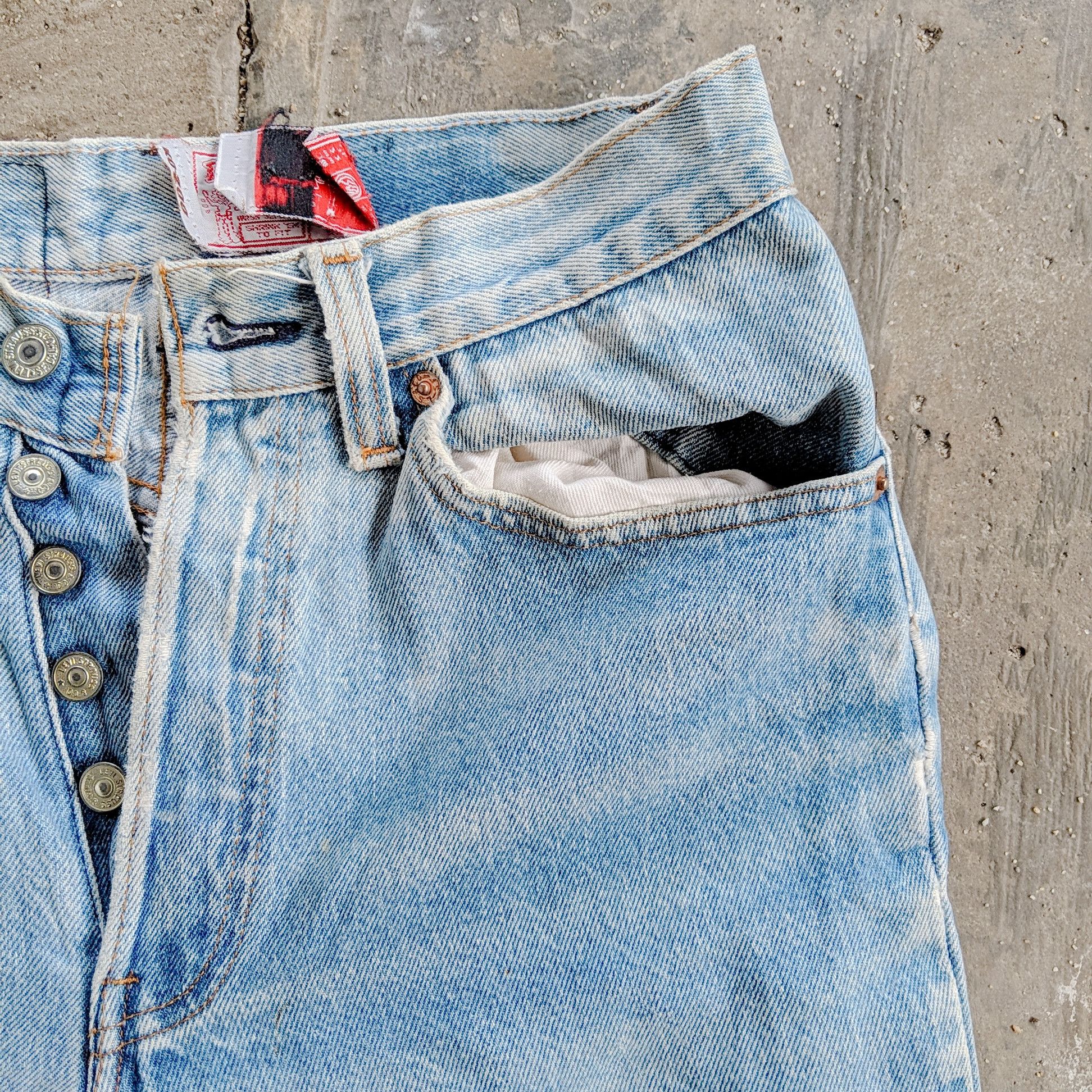 Jean × Levi's × Vintage Vintage Levis Faded Distressed Denim Jean Pants W26 Size US 26 / EU 42 - 11 Thumbnail