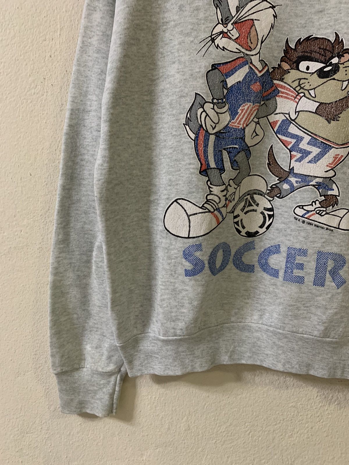 Vintage Vintage Warner Bros Looney Tunes TM 1994 Sweatshirt Size US M / EU 48-50 / 2 - 3 Thumbnail
