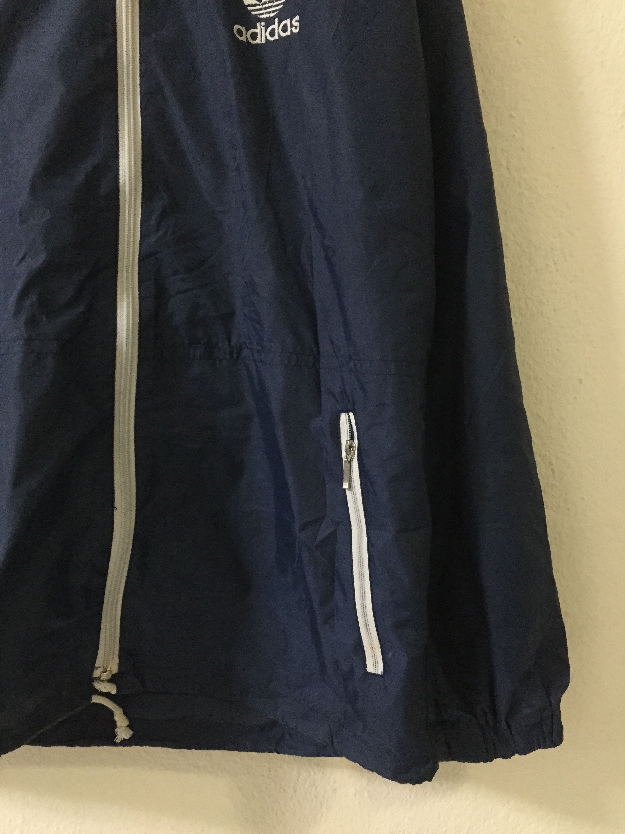 Adidas Vintage Adidas Windbreaker Jacket Size US M / EU 48-50 / 2 - 2 Thumbnail