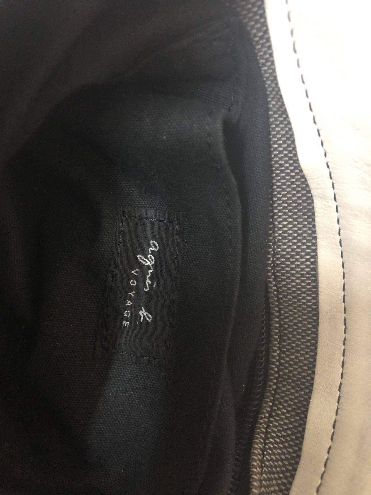 Designer × agnes b. AgnesB Voyage Sling Bag Crossbody Streetwear Size ONE SIZE - 17 Thumbnail