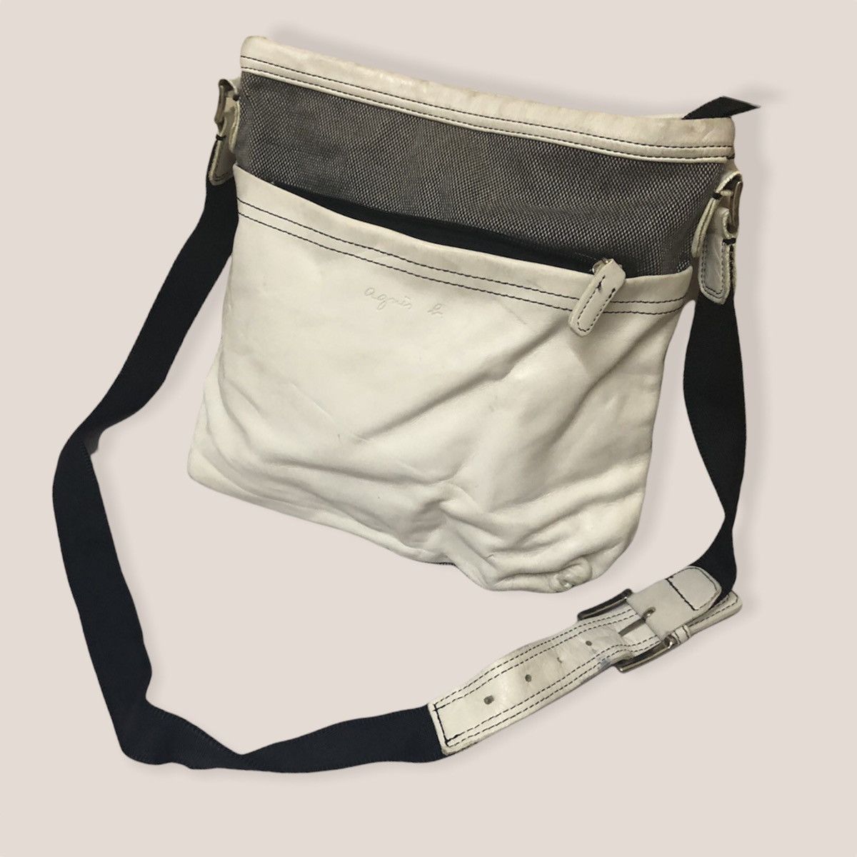 AgnesB Voyage Sling Bag Crossbody Streetwear