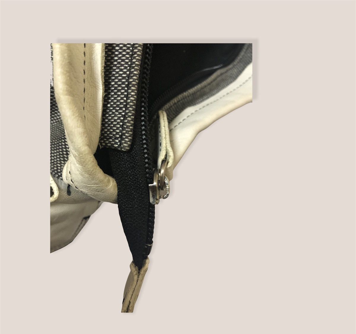 Designer × agnes b. AgnesB Voyage Sling Bag Crossbody Streetwear Size ONE SIZE - 15 Thumbnail