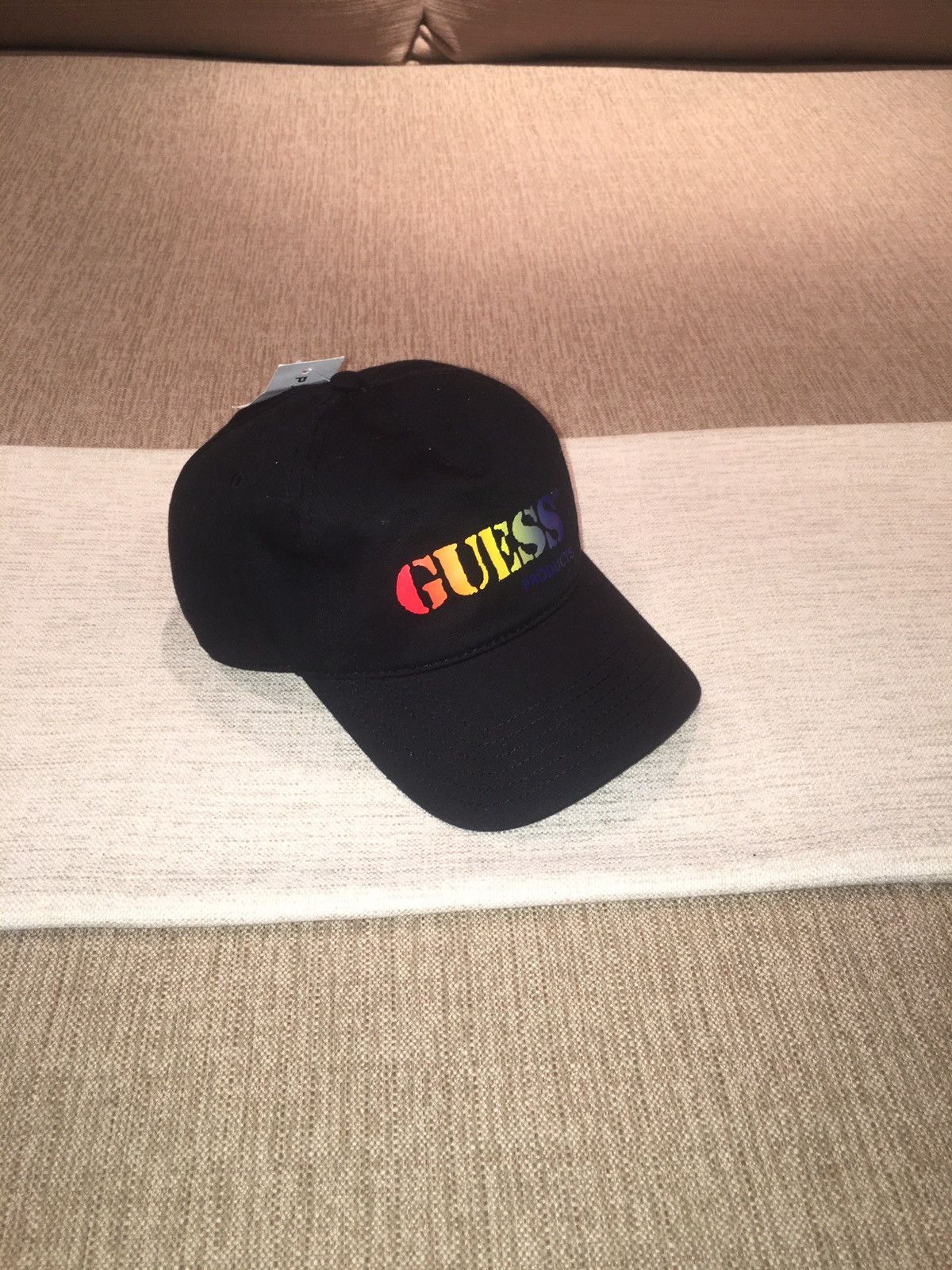 Guess Guess Cap Size ONE SIZE - 2 Thumbnail