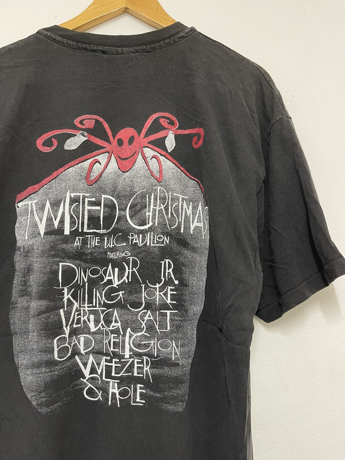 トップス Twisted Christmas 1994 Hole Dinosour Jr Vintage Twisted Christmas 1994 “ Hole Dinosour Jr N1