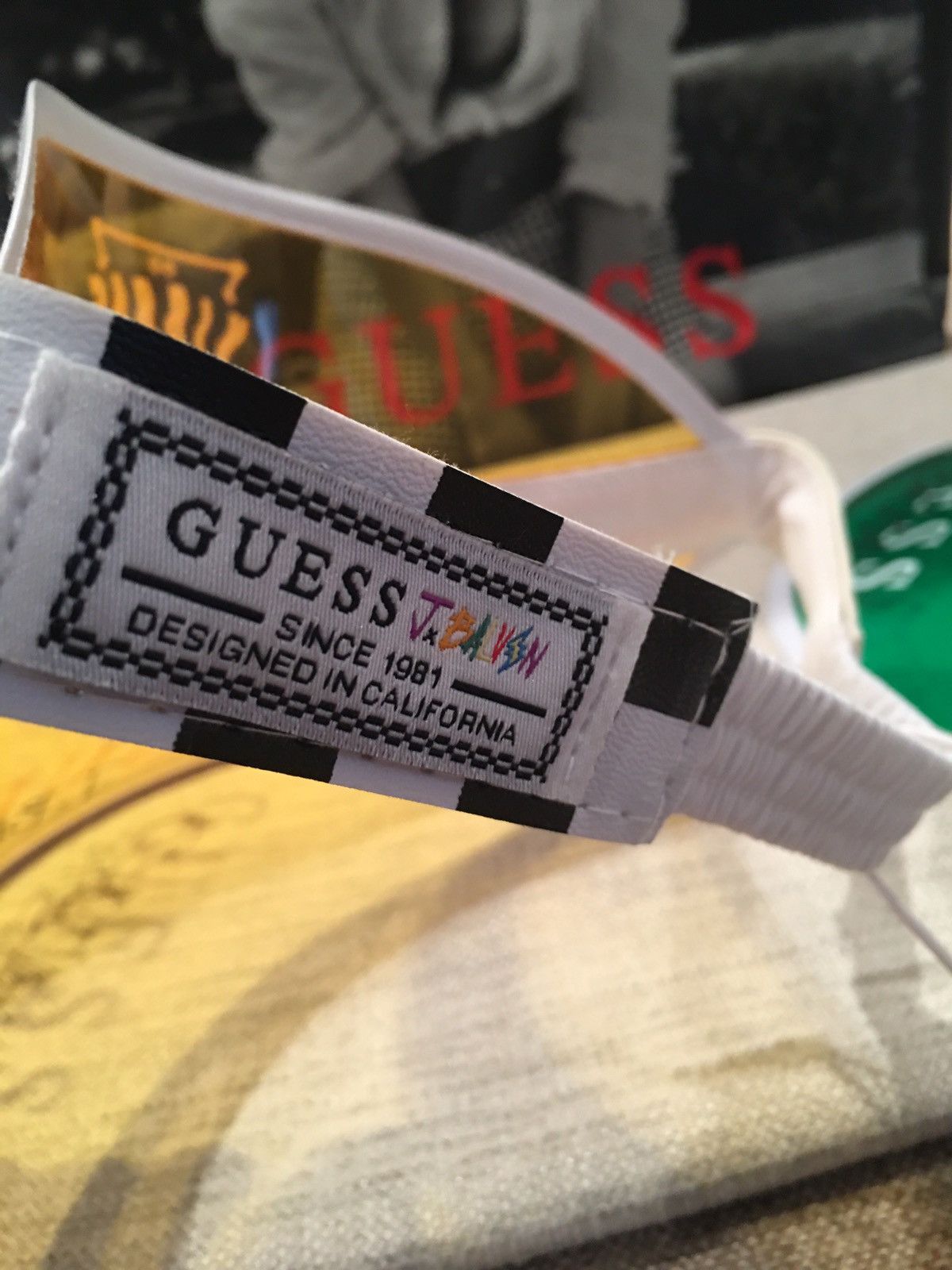 Guess Guess x J Balvin Vibras Exclusive Visor Size ONE SIZE - 5 Thumbnail