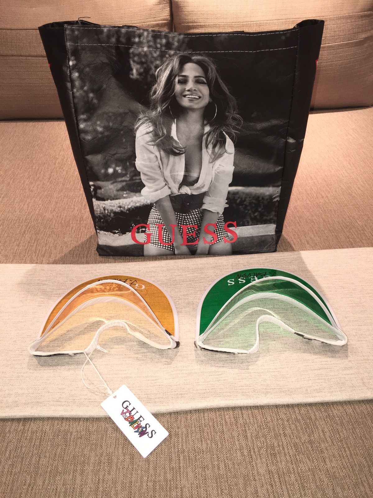 Guess Guess x J Balvin Vibras Exclusive Visor Size ONE SIZE - 2 Thumbnail