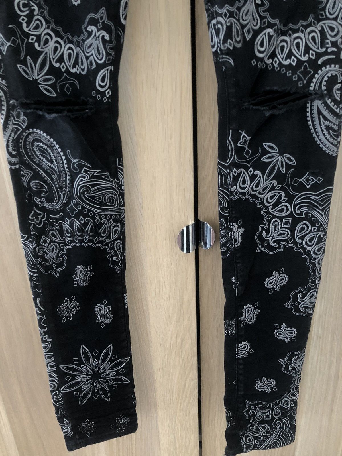 Amiri Amiri Bandana Skinny Jeans Size US 29 - 3 Thumbnail