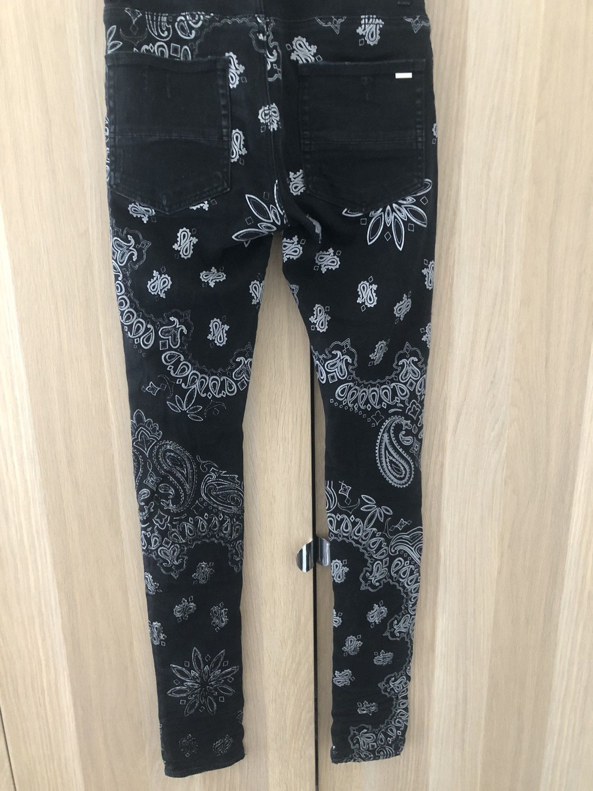 Amiri Amiri Bandana Skinny Jeans Size US 29 - 7 Thumbnail