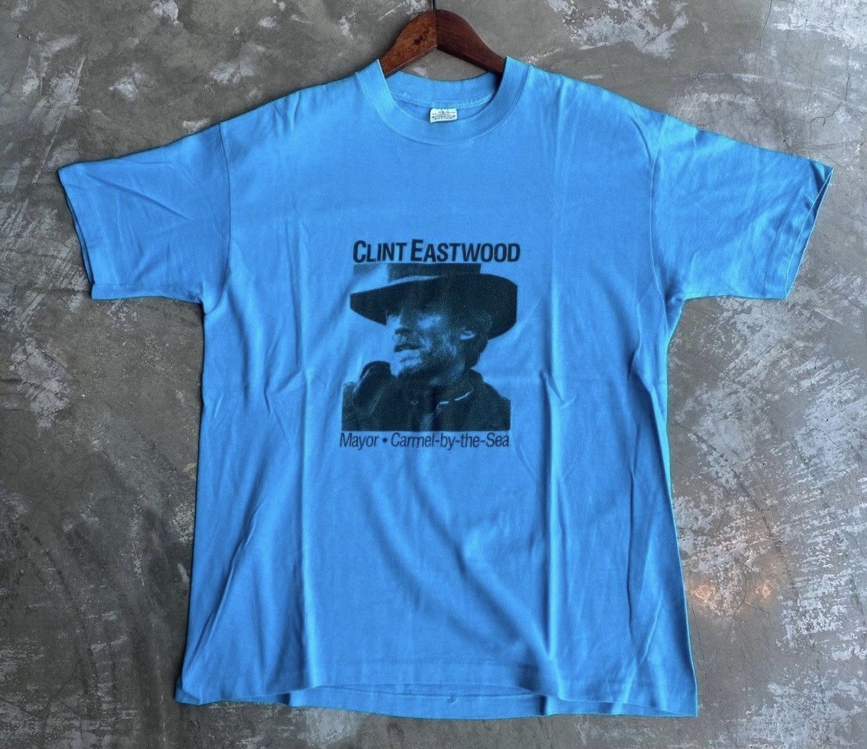 Vintage Vintage Early 90s Clint Eastwood Movie Tee Size US XL / EU 56 / 4 - 2 Thumbnail